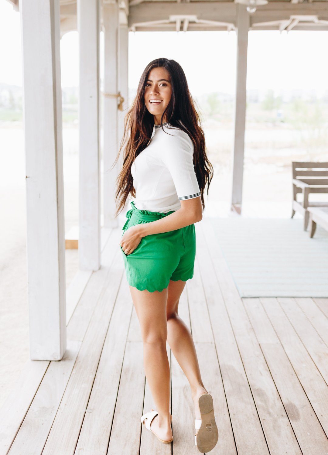 Amber Scalloped Hem Shorts In Green