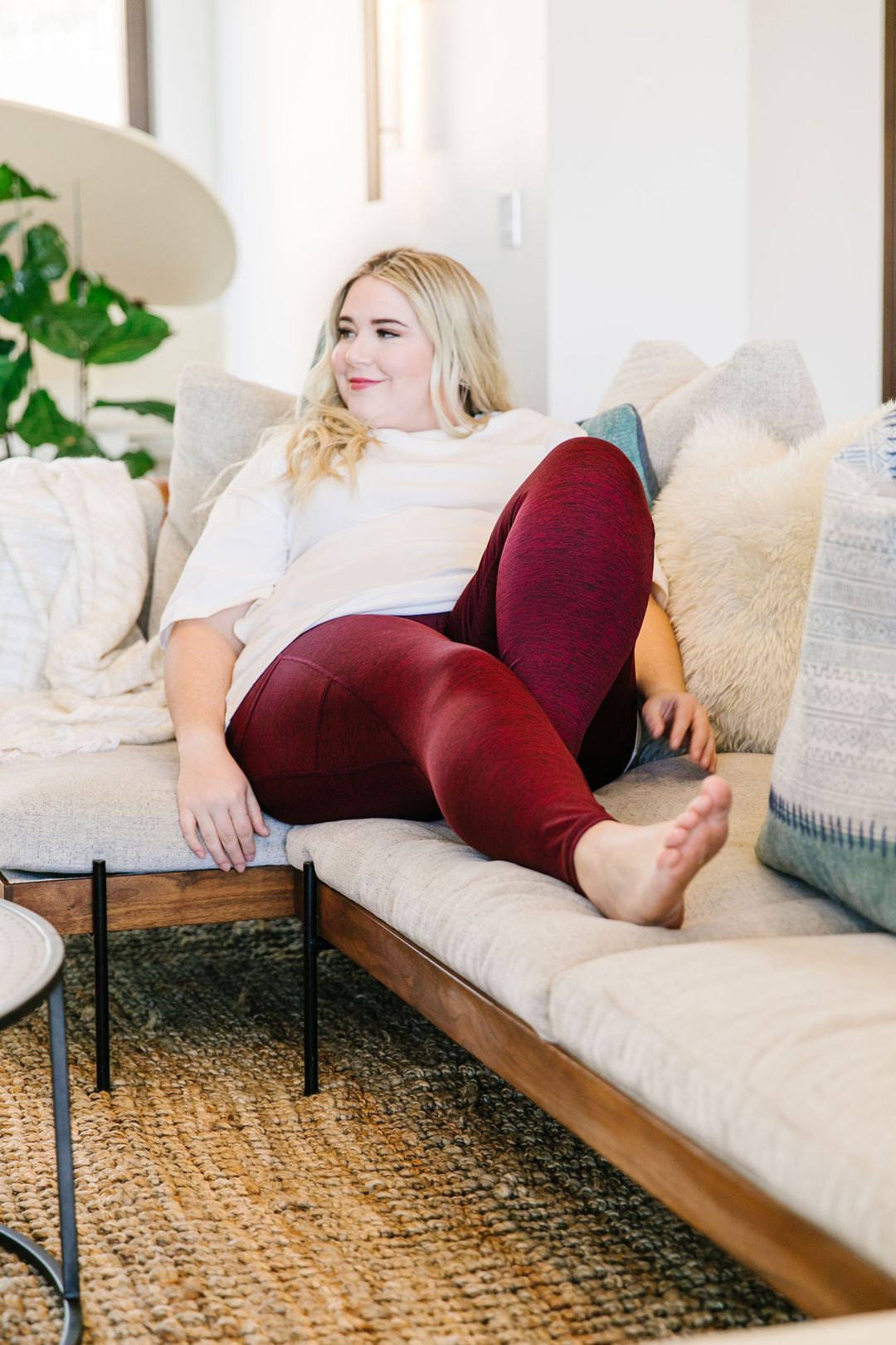 Tadasana Two-Tone Leggings In Burgundy - 12/23/2019