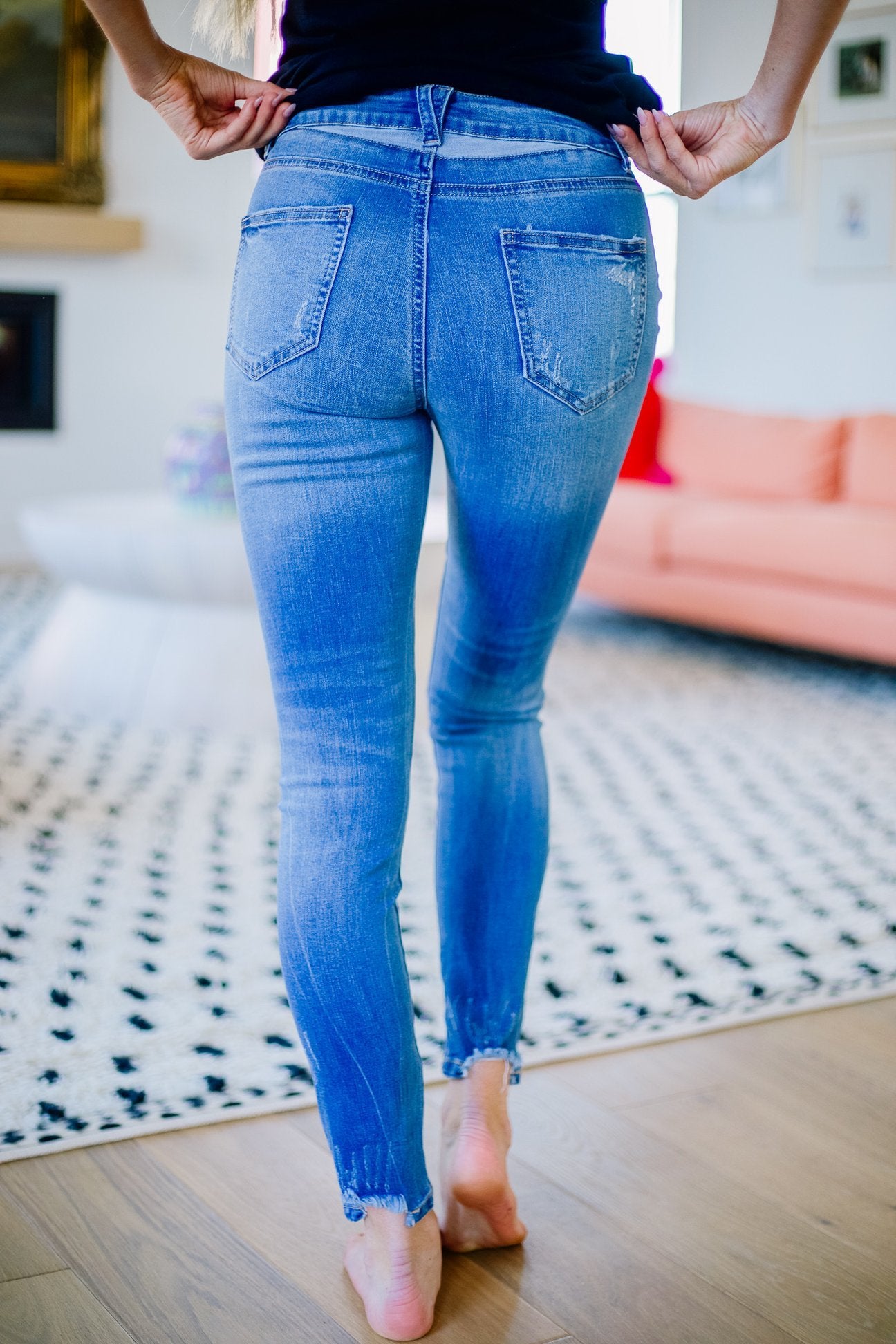 Back Yoke Skinny Jeans