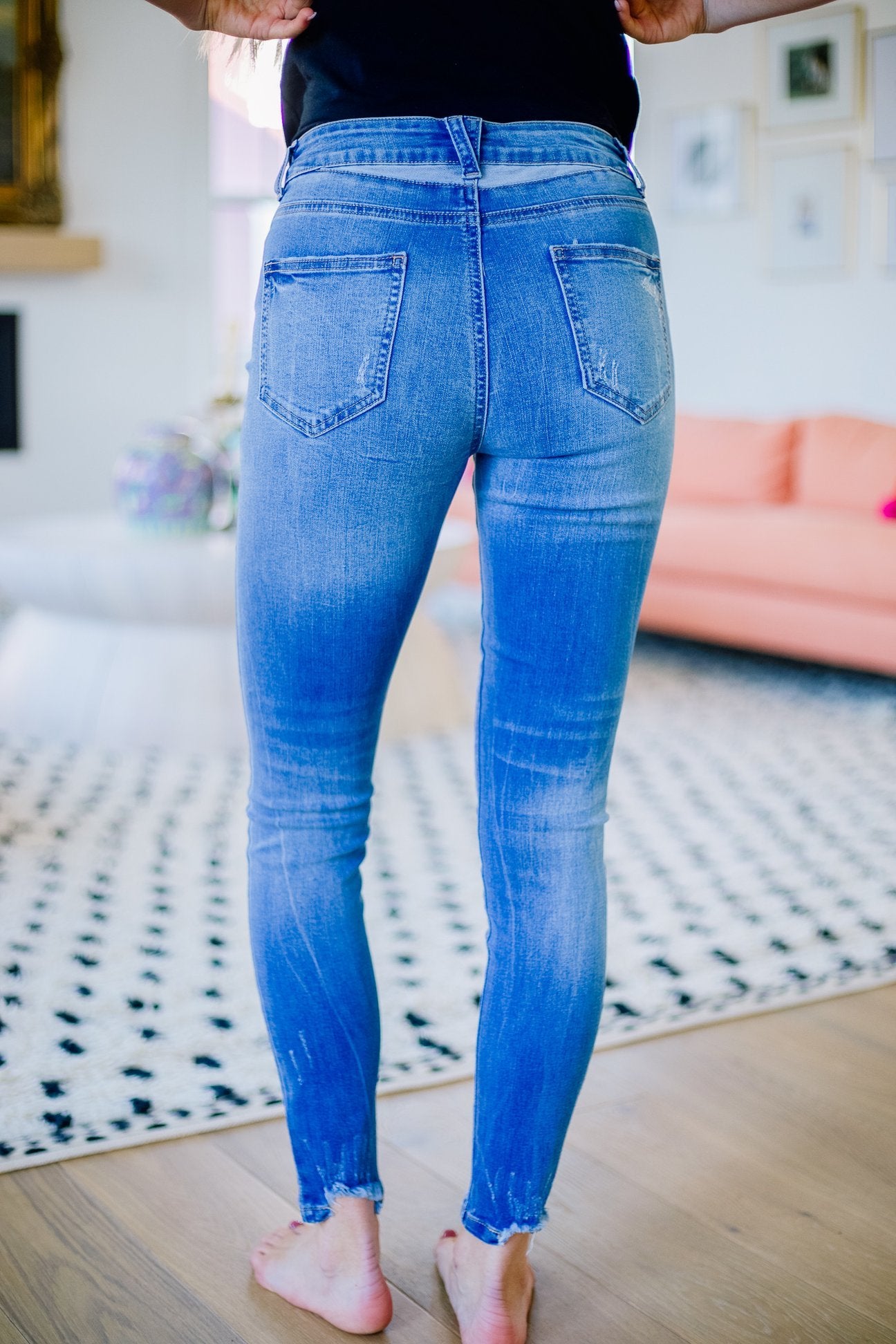 Back Yoke Skinny Jeans