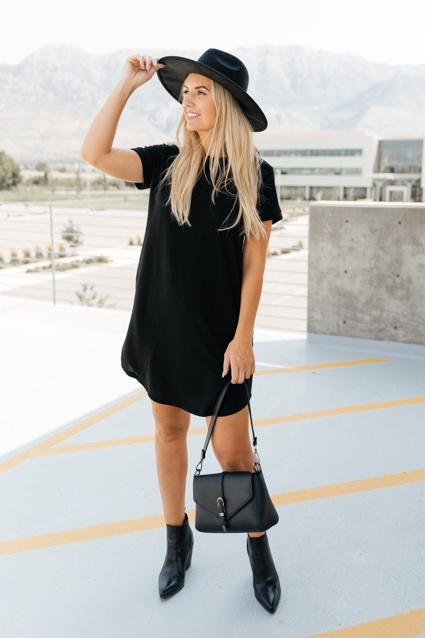 Midsummer Dream Dress in Black