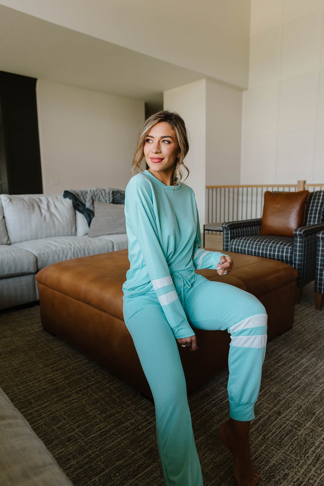 Good Sport Pullover In Aqua