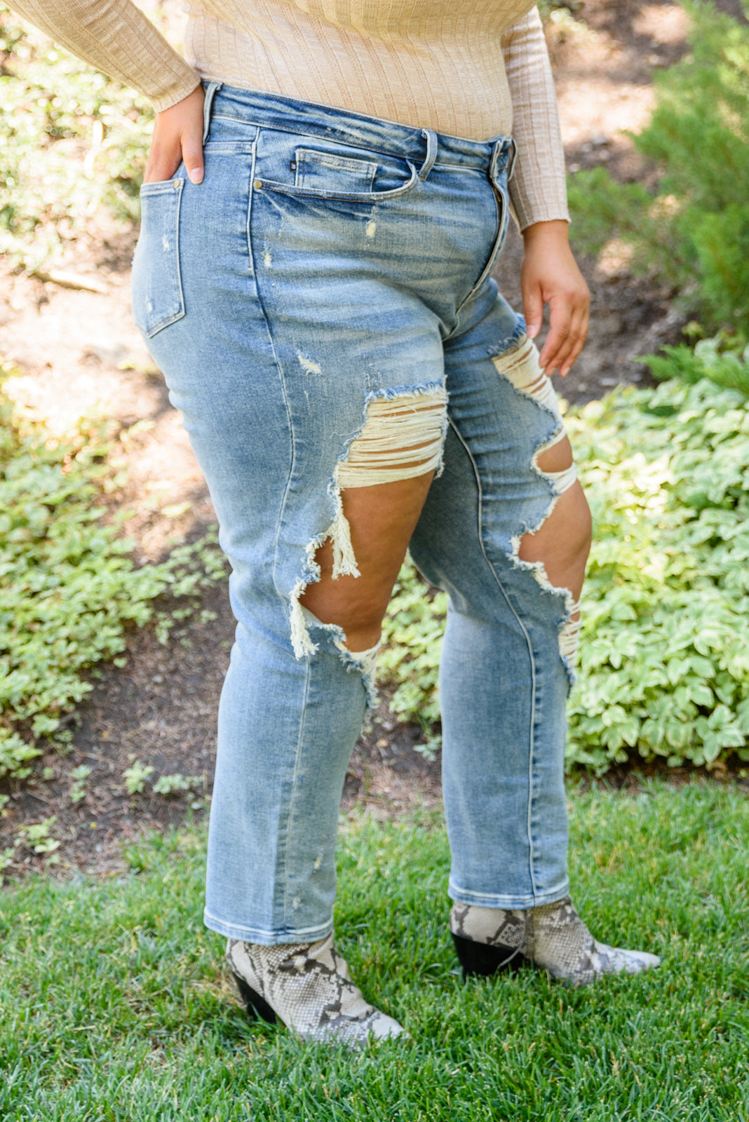 Sadie Vintage Straight Cut Destroy Jeans