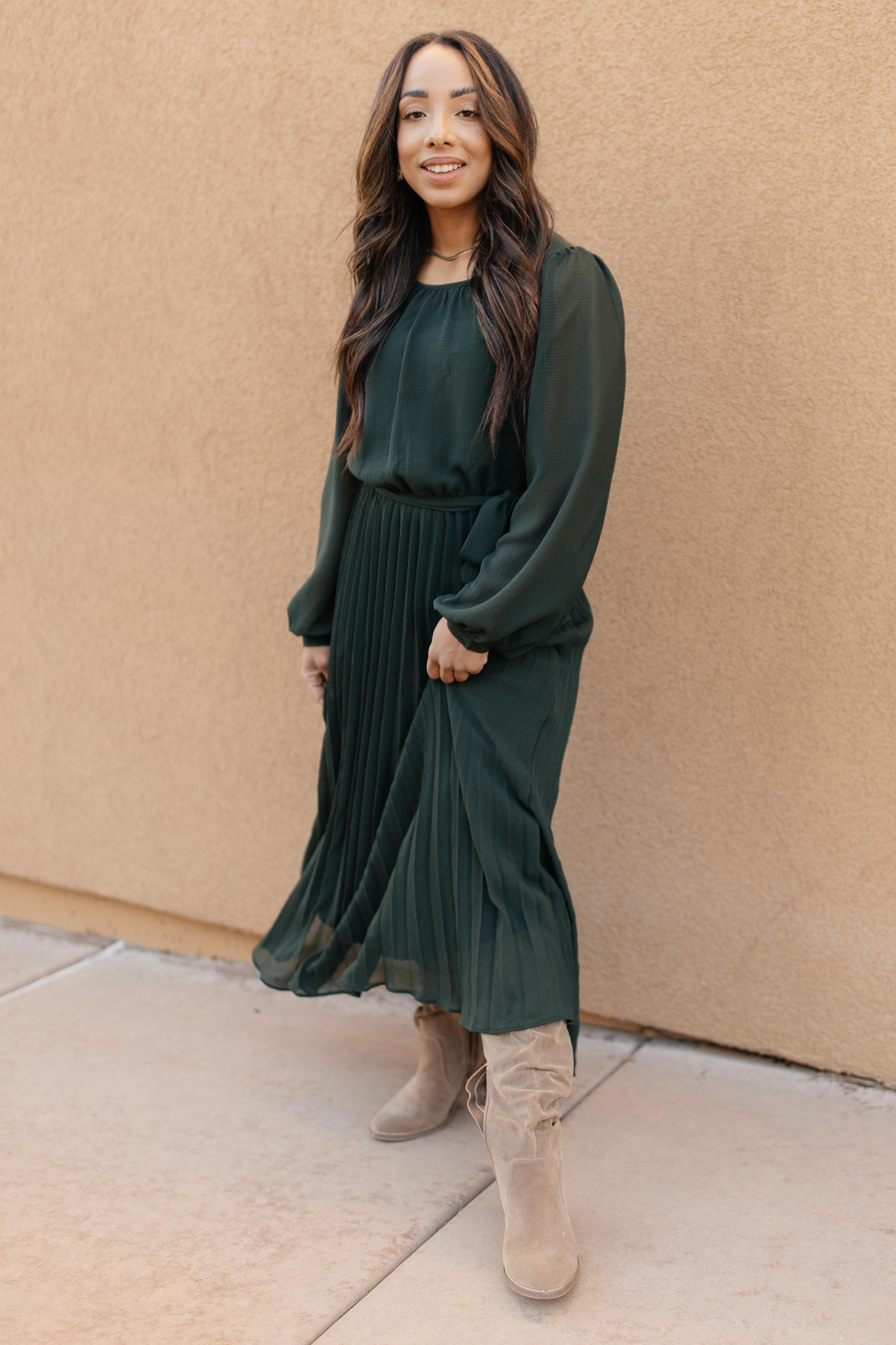 Simple And Pleated Dress in Eden