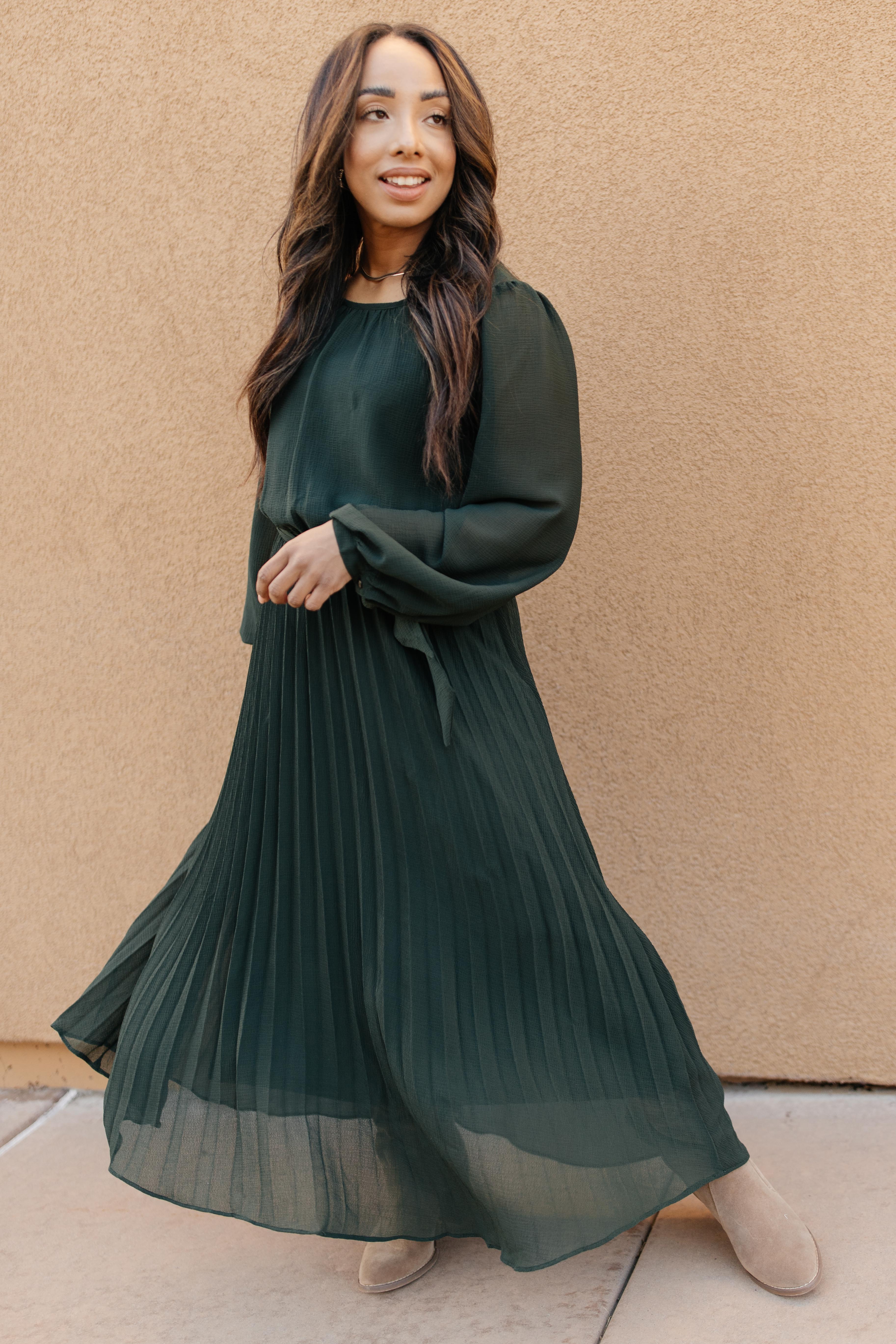 Simple And Pleated Dress in Eden