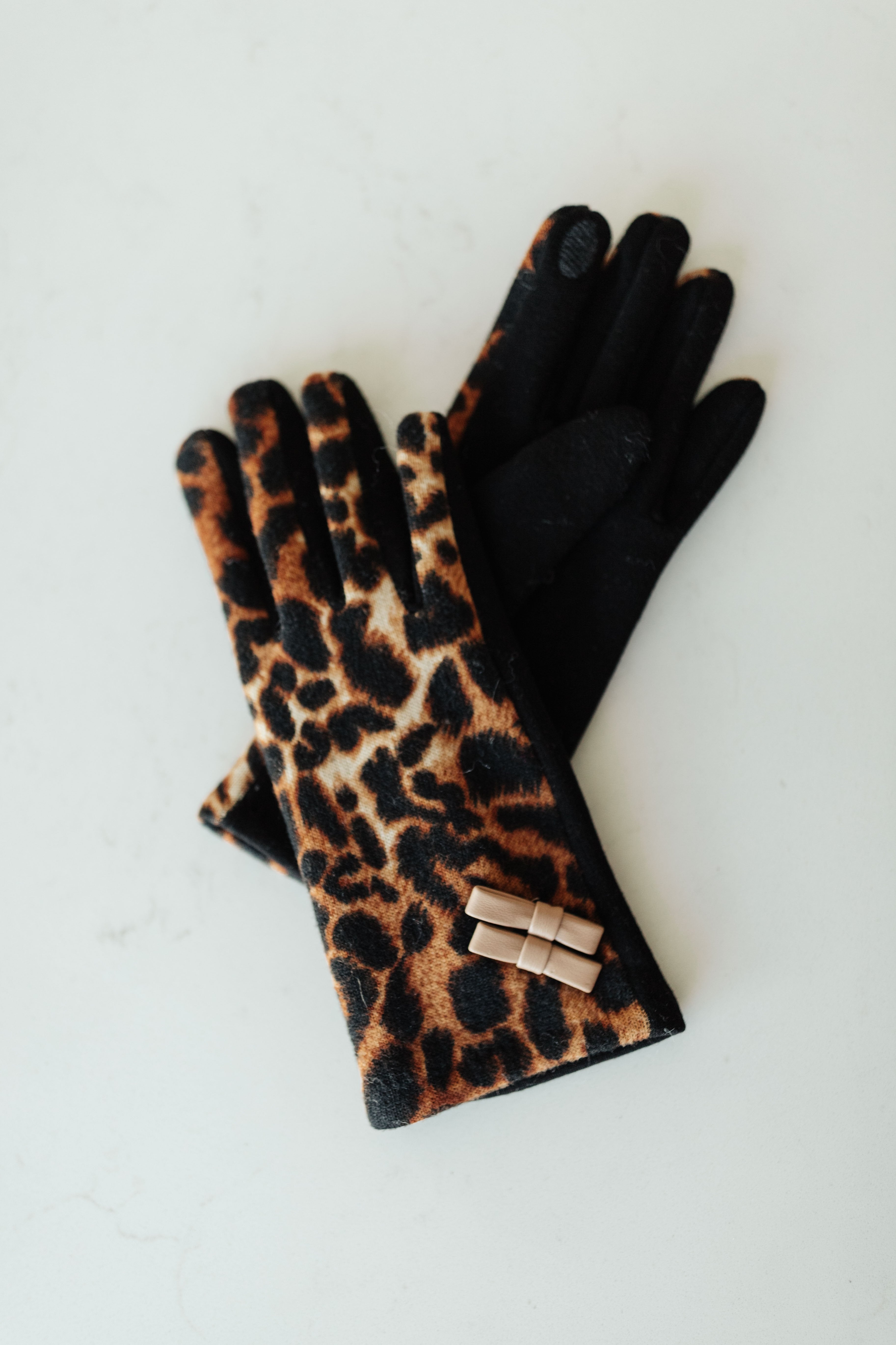 Take Me Away Gloves In Leopard