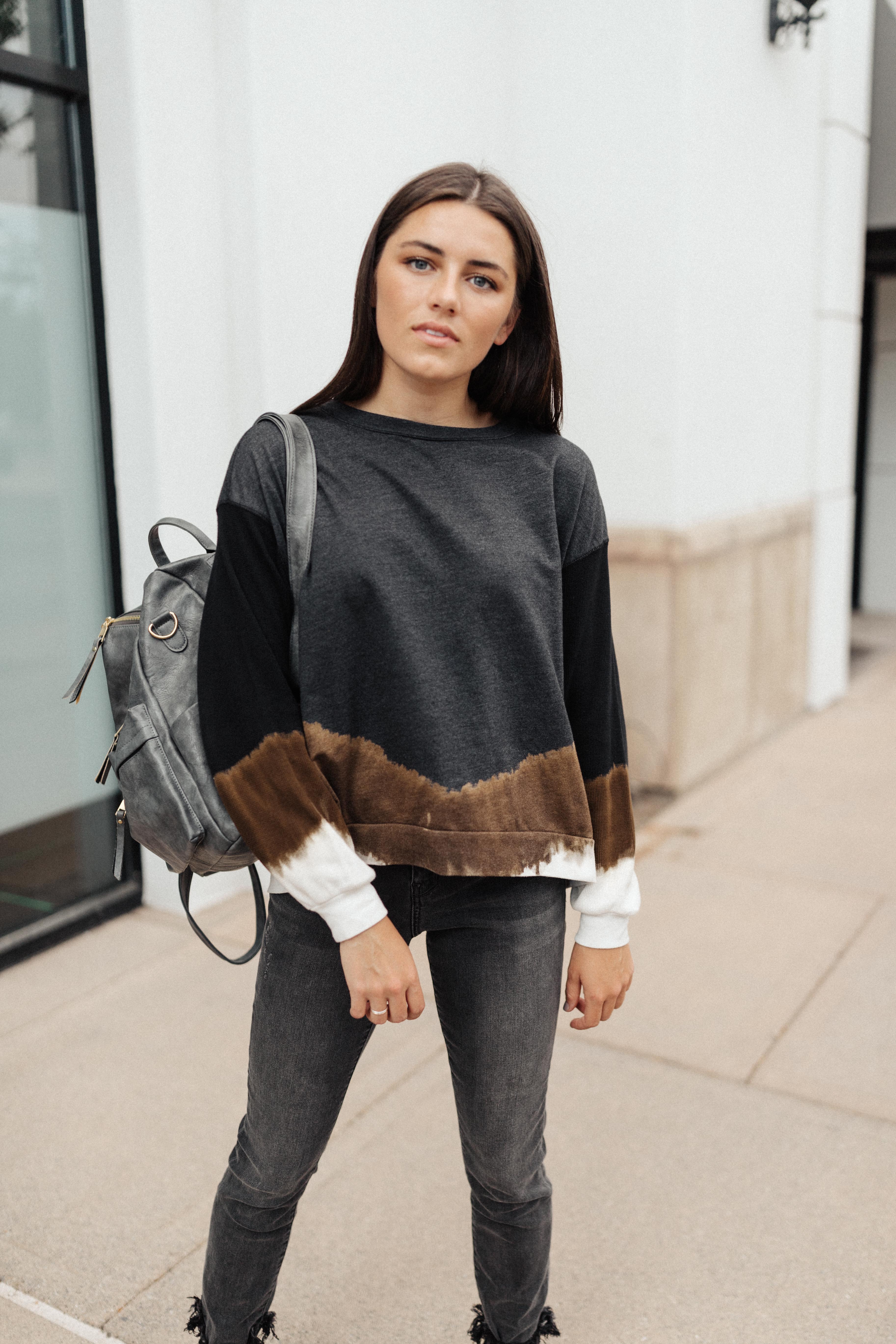 Tie Dye Chevron Pullover In Black