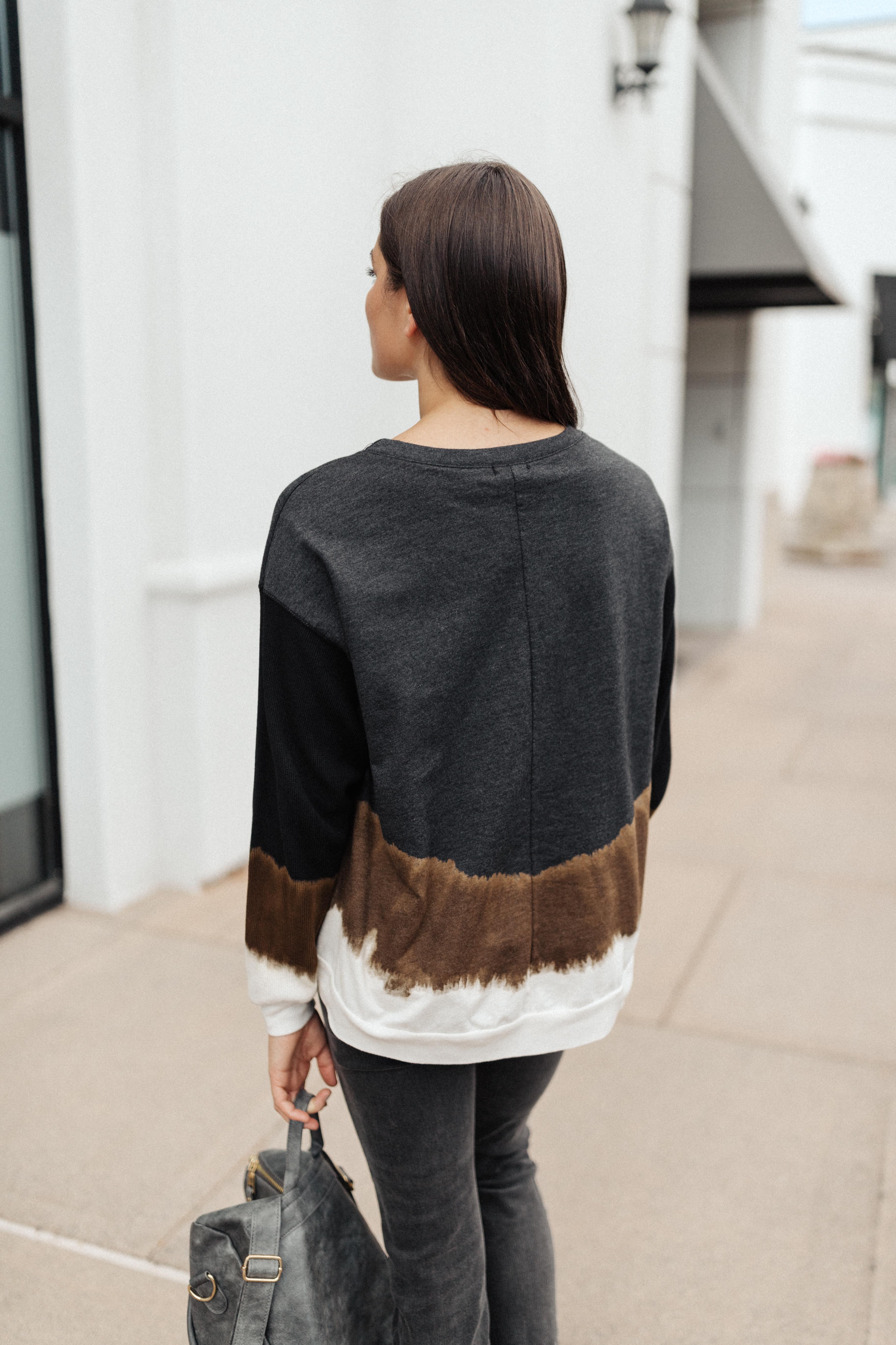 Tie Dye Chevron Pullover In Black