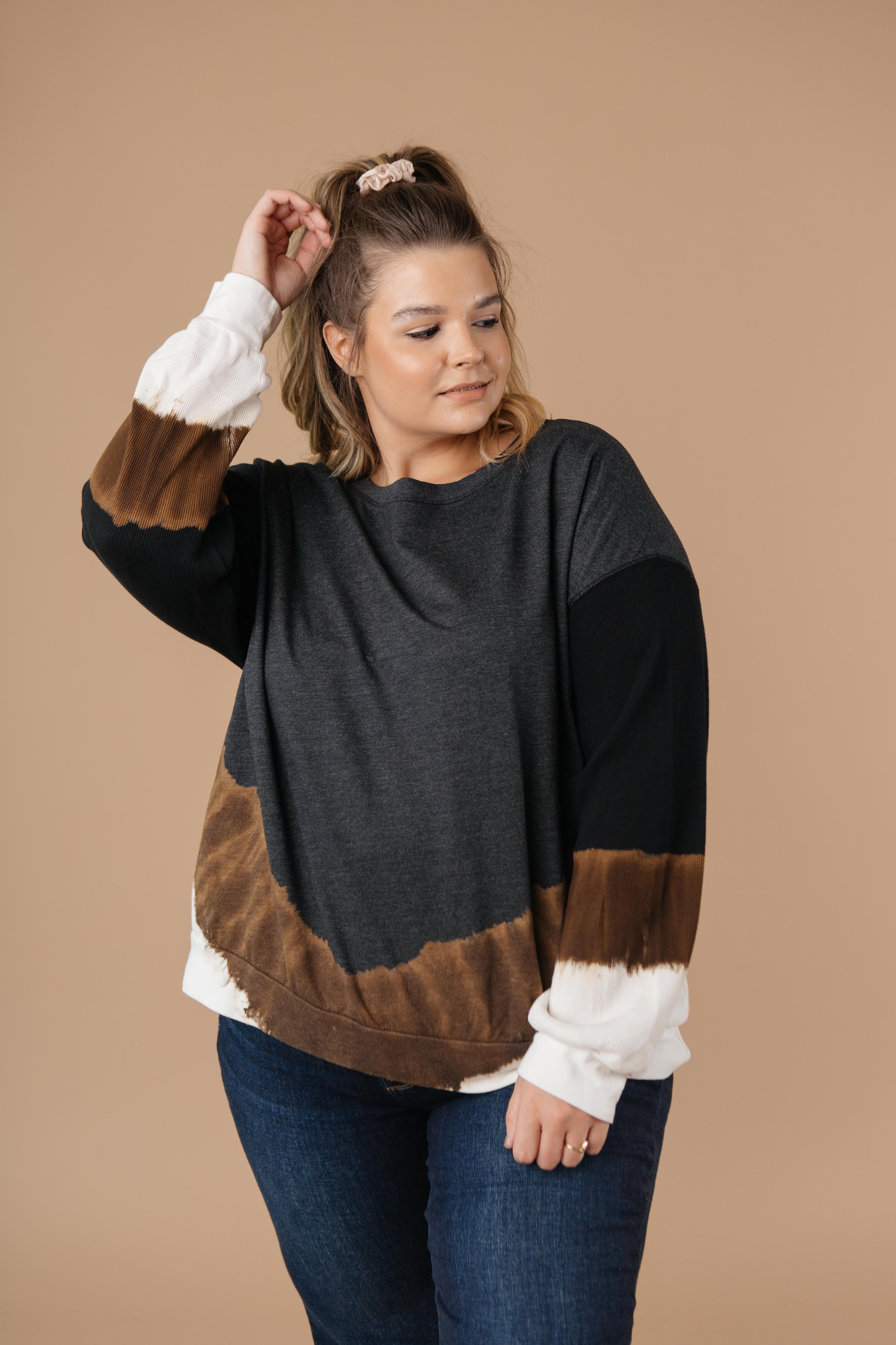 Tie Dye Chevron Pullover In Black