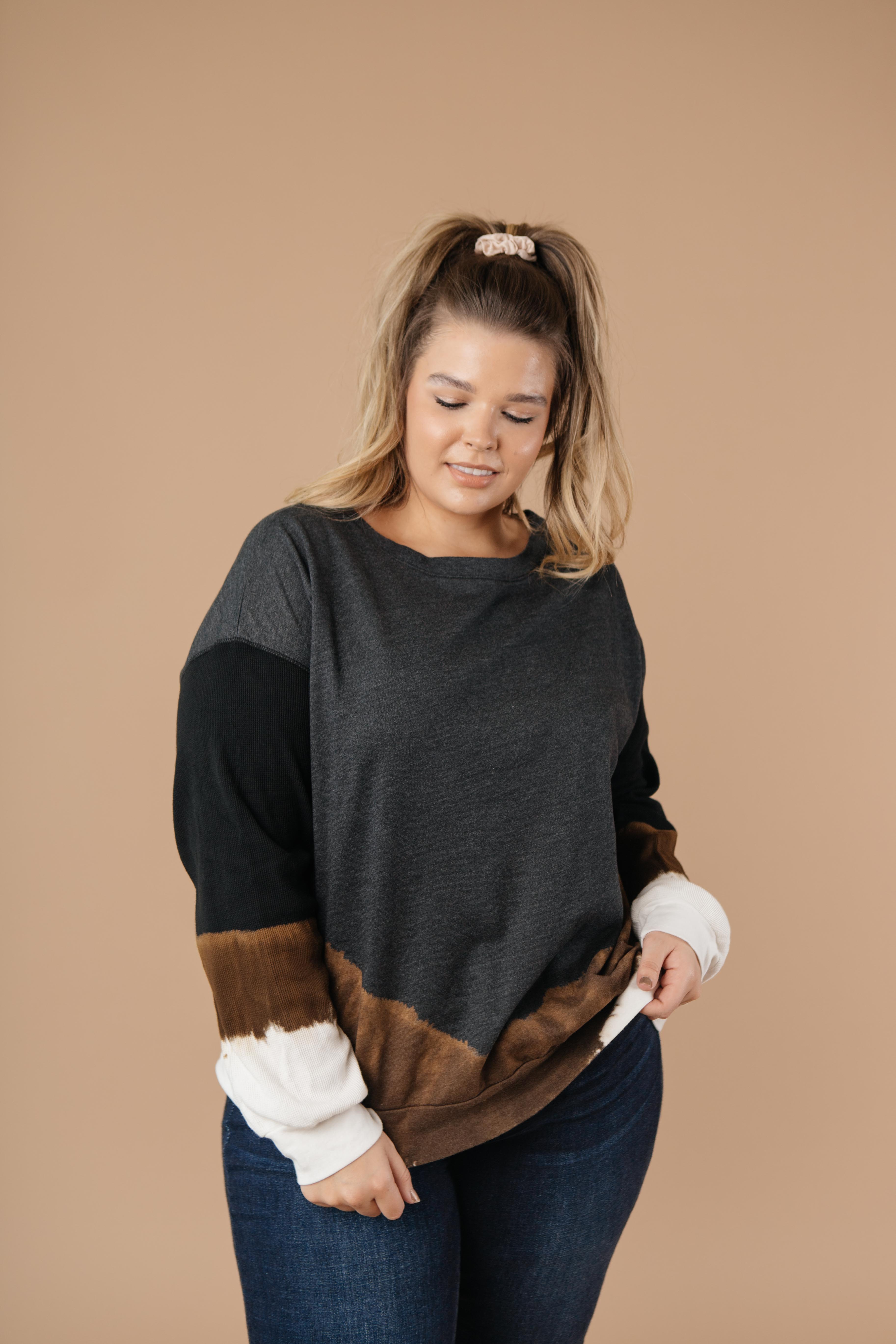 Tie Dye Chevron Pullover In Black