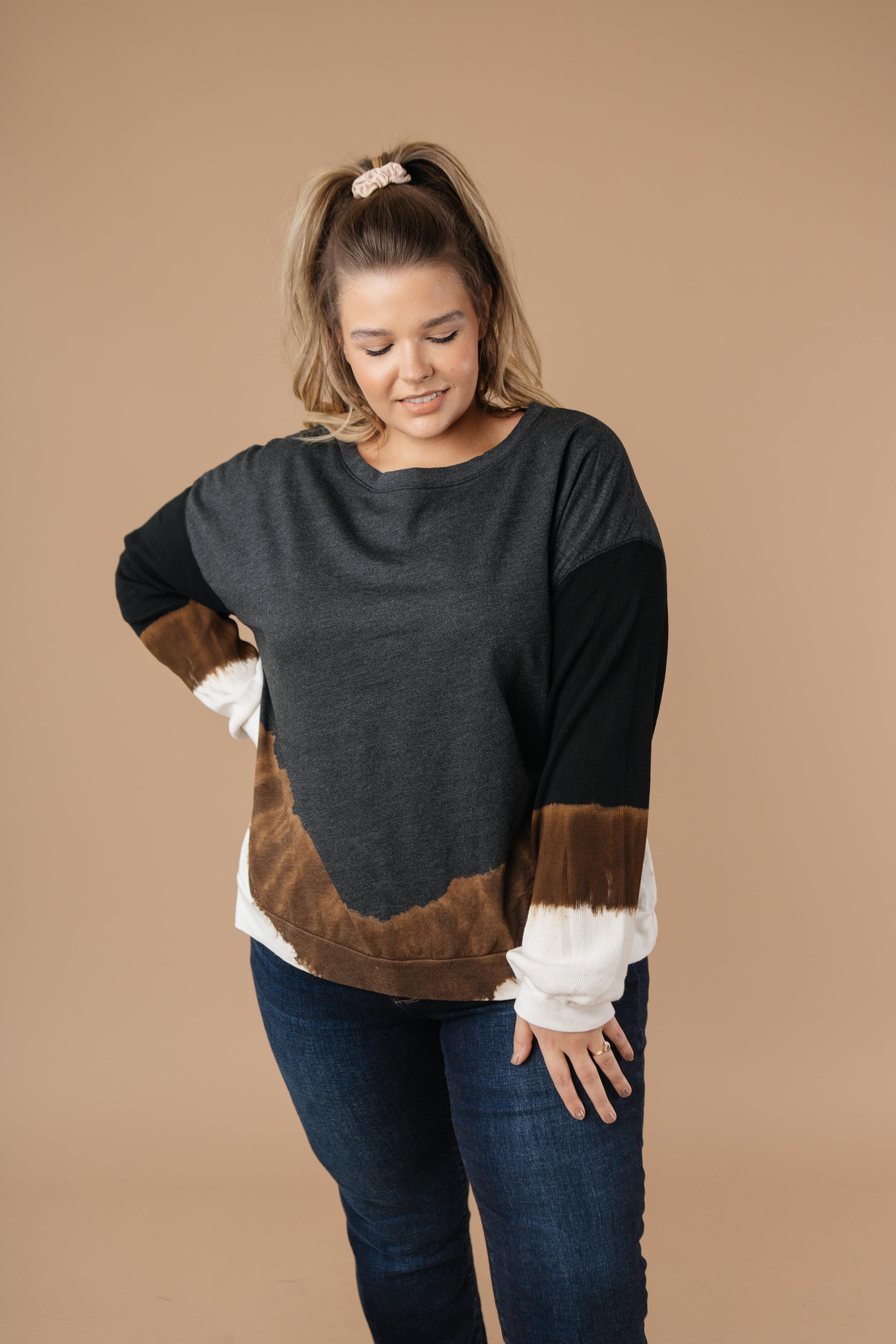 Tie Dye Chevron Pullover In Black