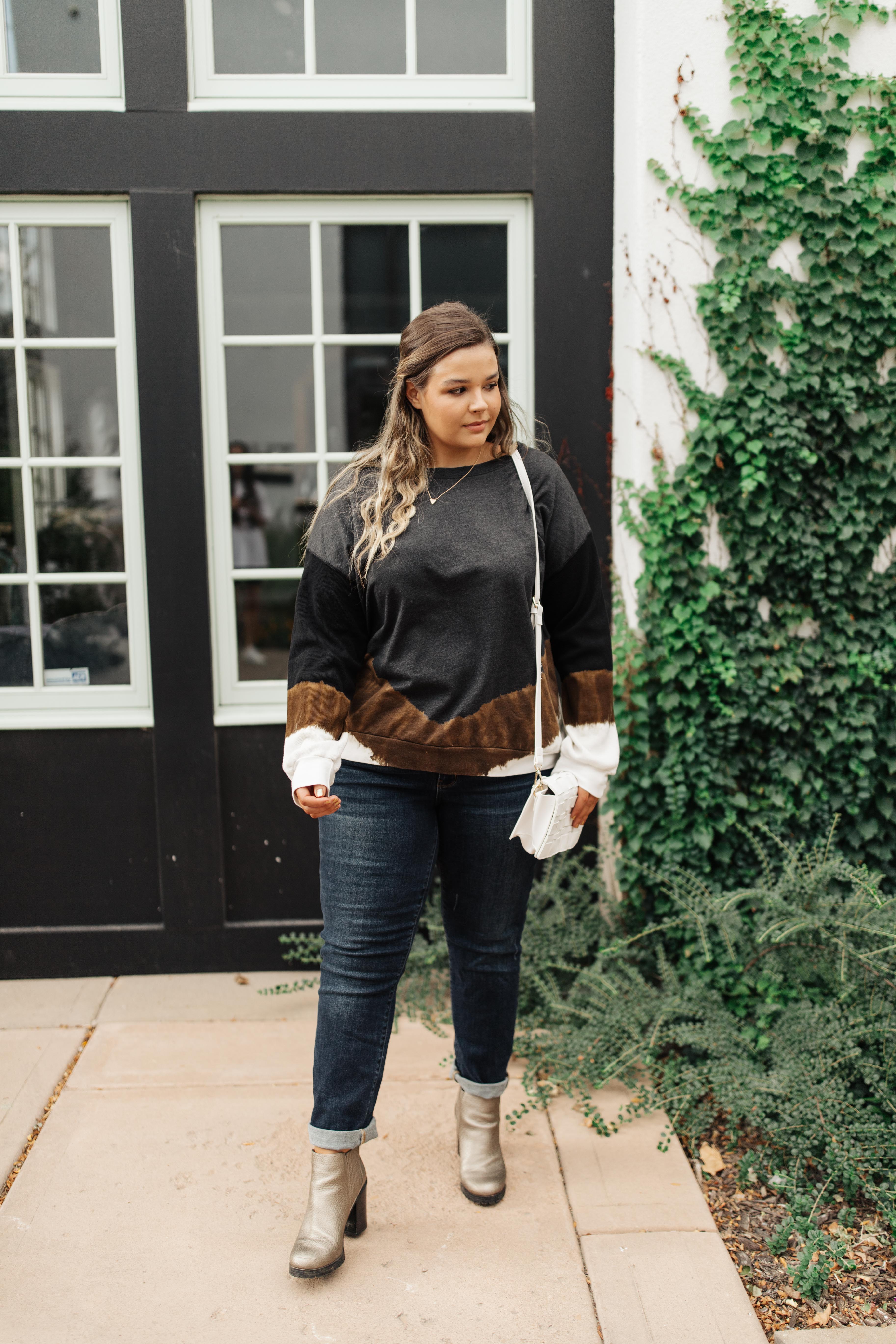 Tie Dye Chevron Pullover In Black