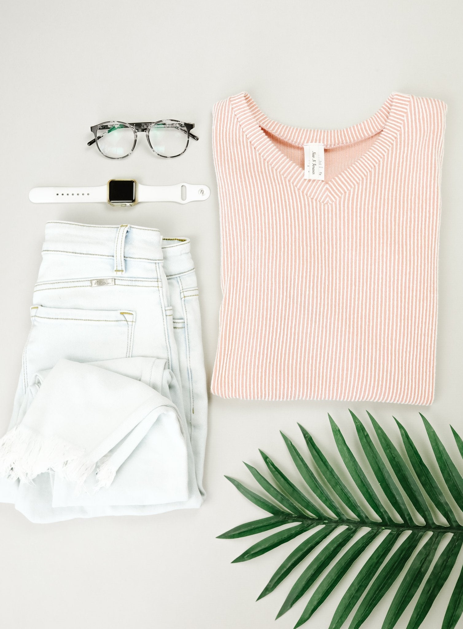 Two-Tone Ribbed V-Neck In Mauve