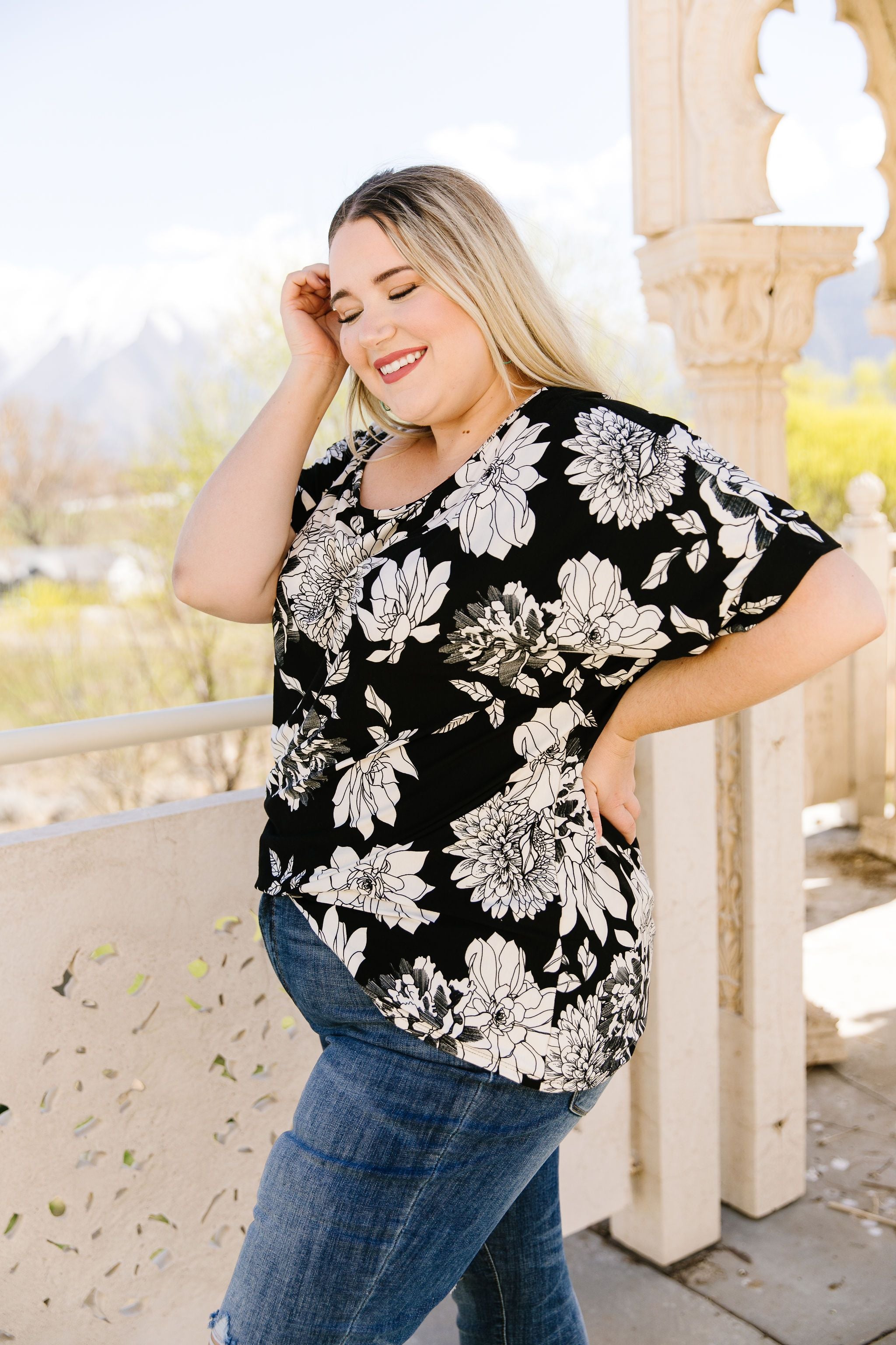 Black & White Flower Garden Top