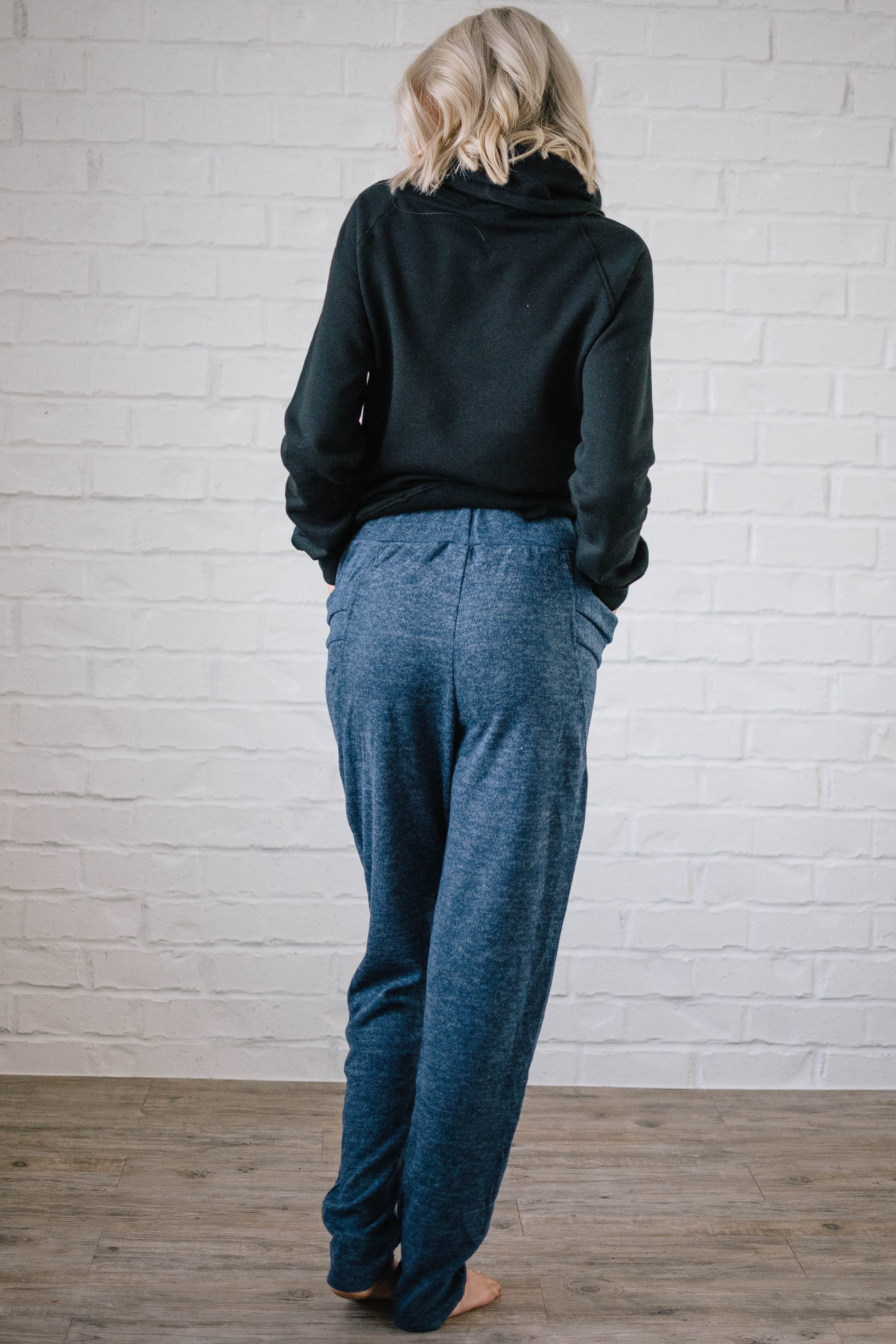 Cozy Joggers with Side Pockets in Blue