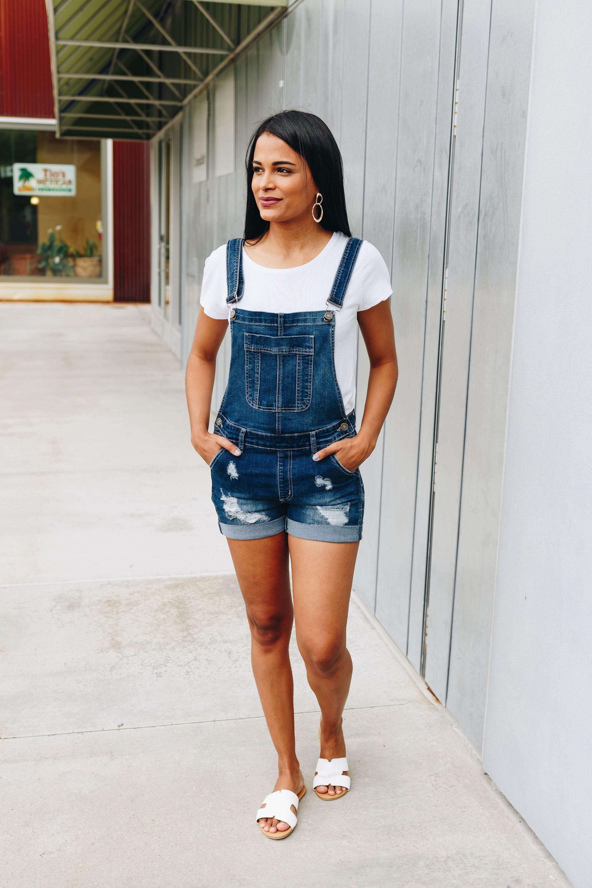 Daisy Denim Distressed Shortalls In Dark Wash