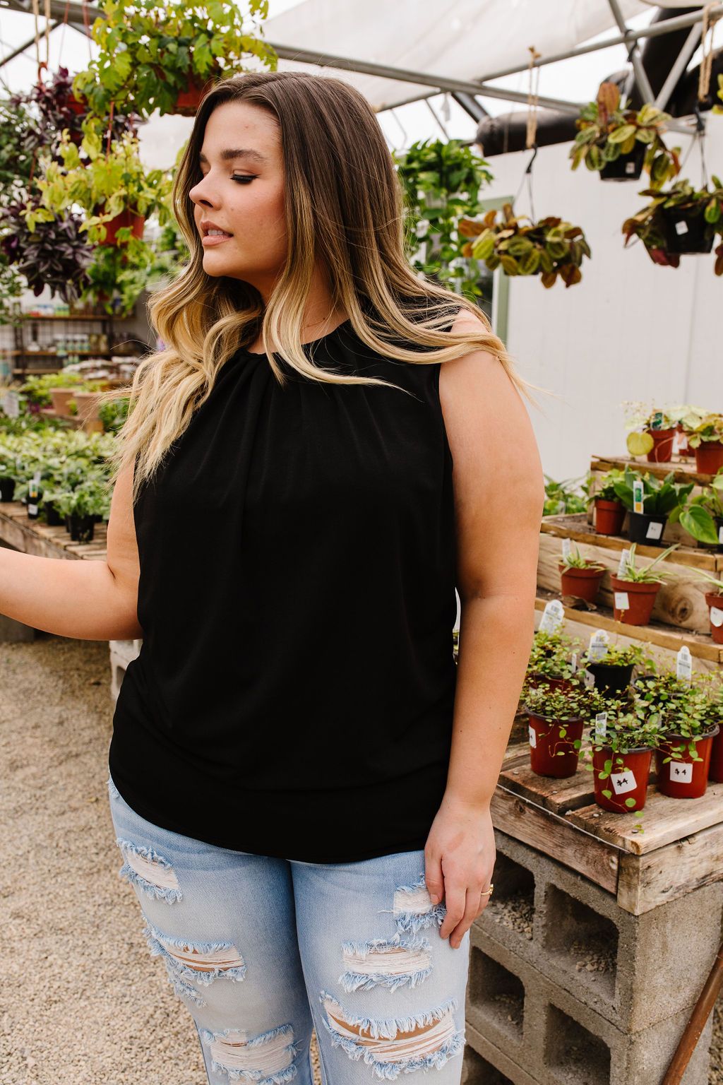 Elaine Elegant Tank In Black