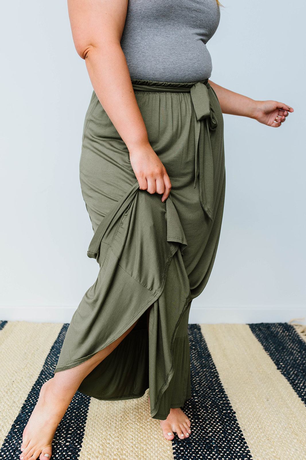 Falling For You Skirt In Olive