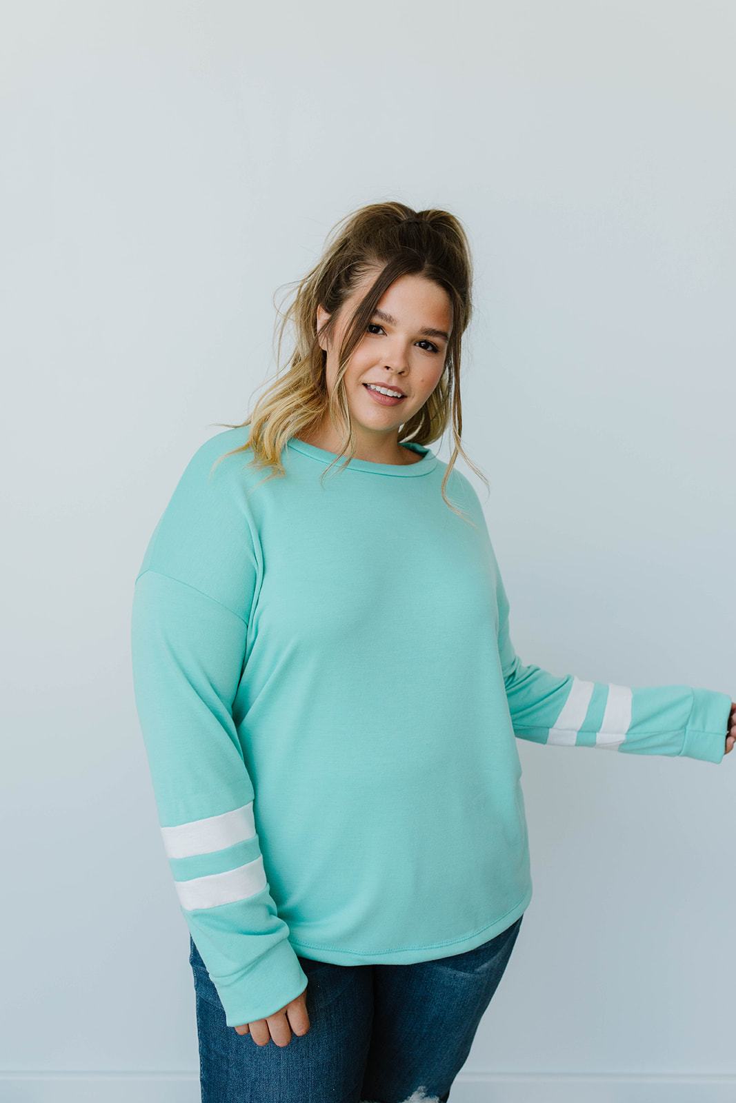 Good Sport Pullover In Aqua