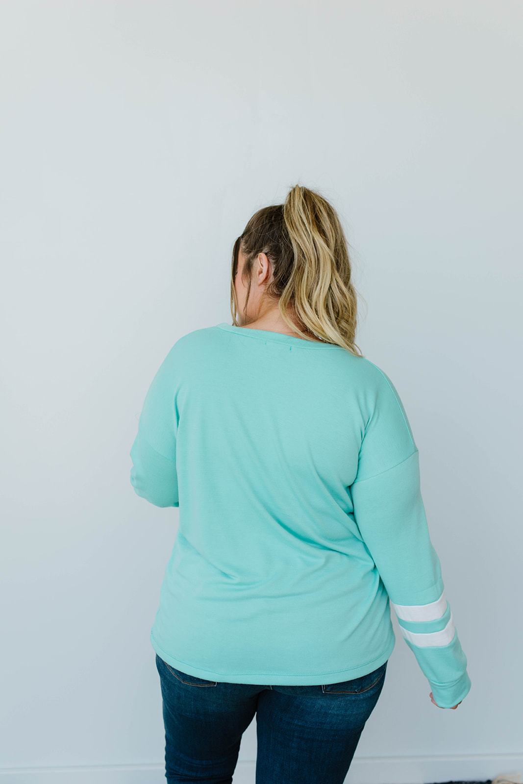 Good Sport Pullover In Aqua