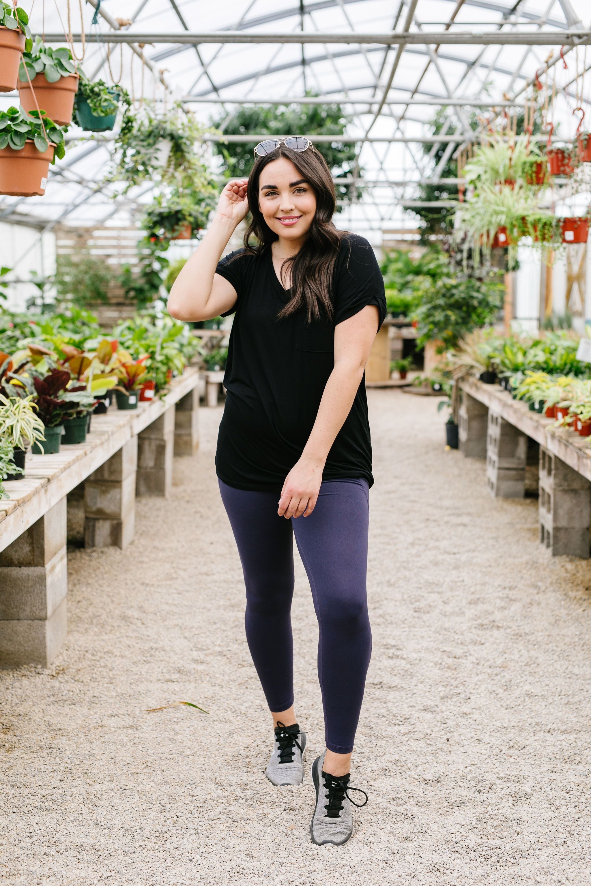 In The Side Pocket Athletic Leggings In Midnight