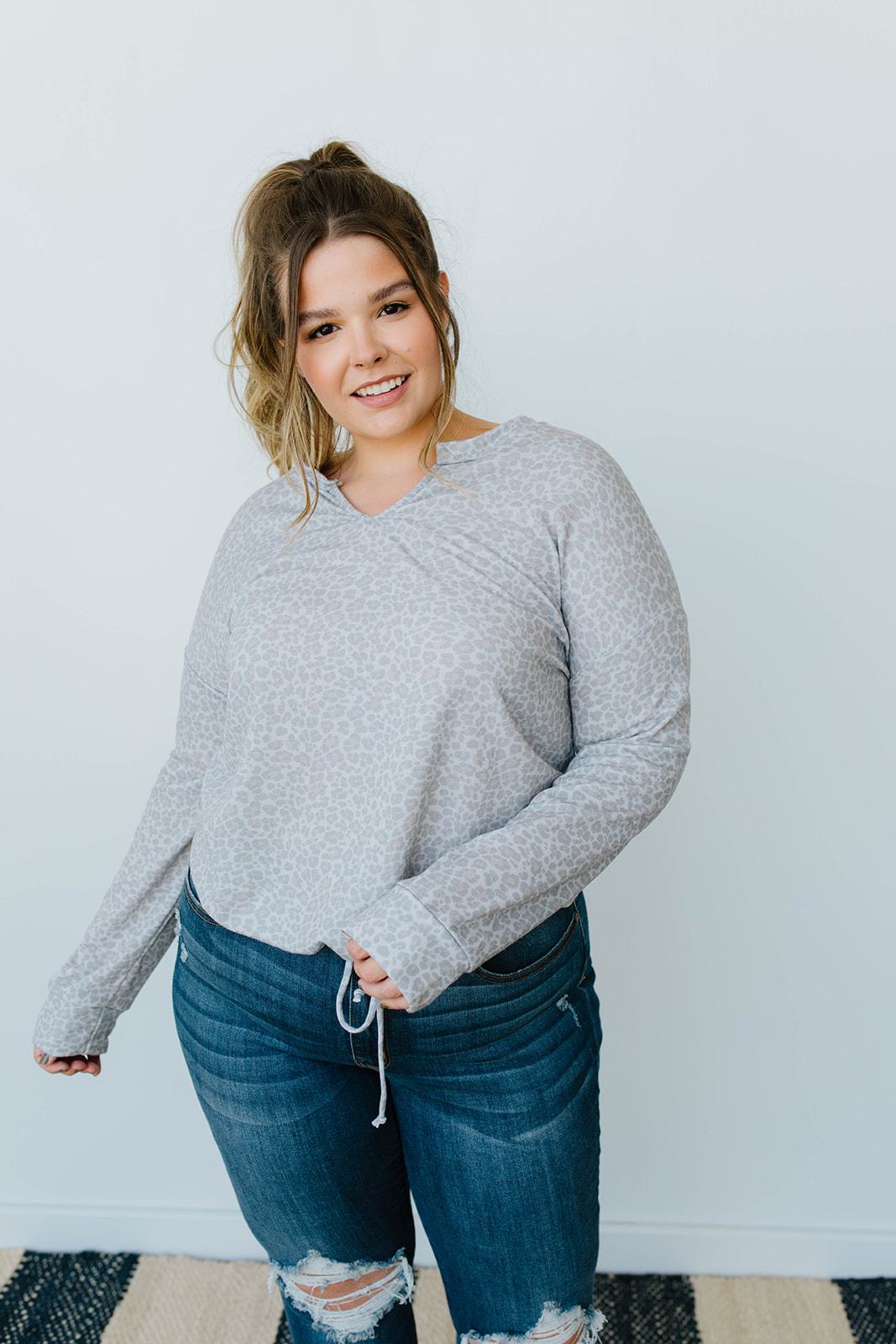 Incognito Lounge Top