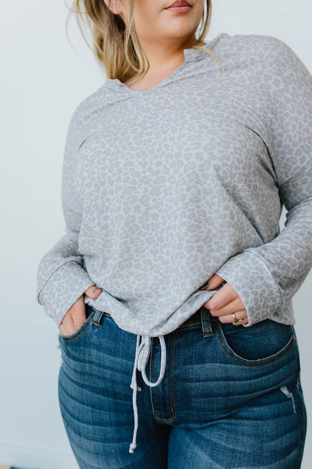 Incognito Lounge Top