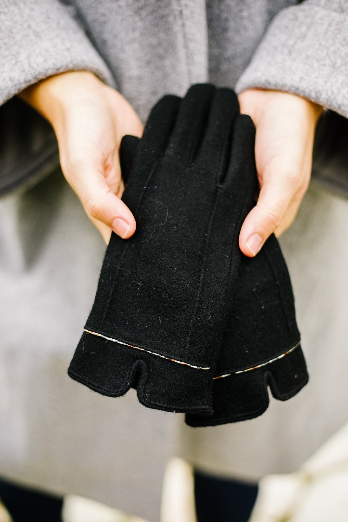 Modern Classic Gloves