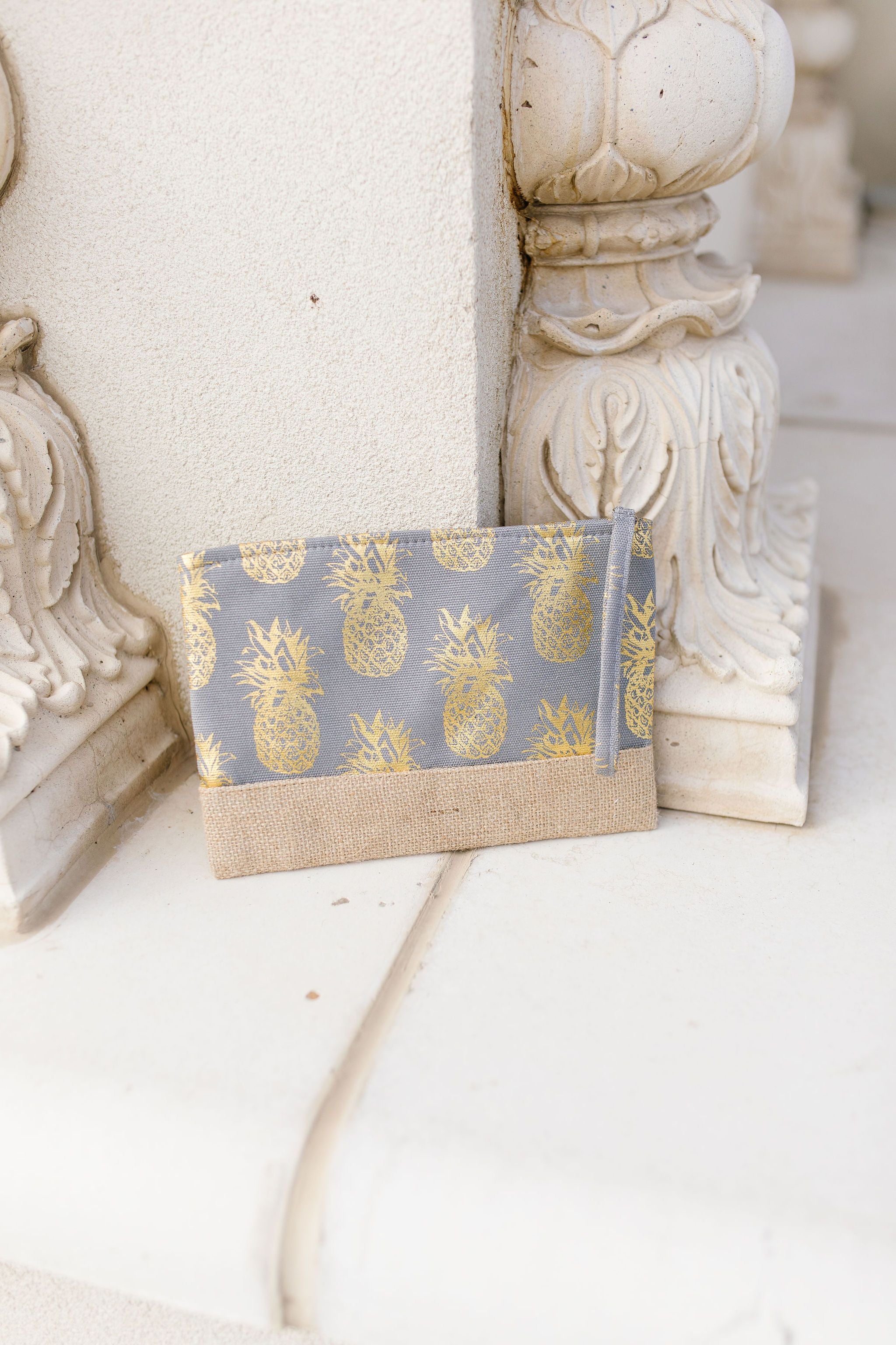 Piña Colada Clutch In Gray