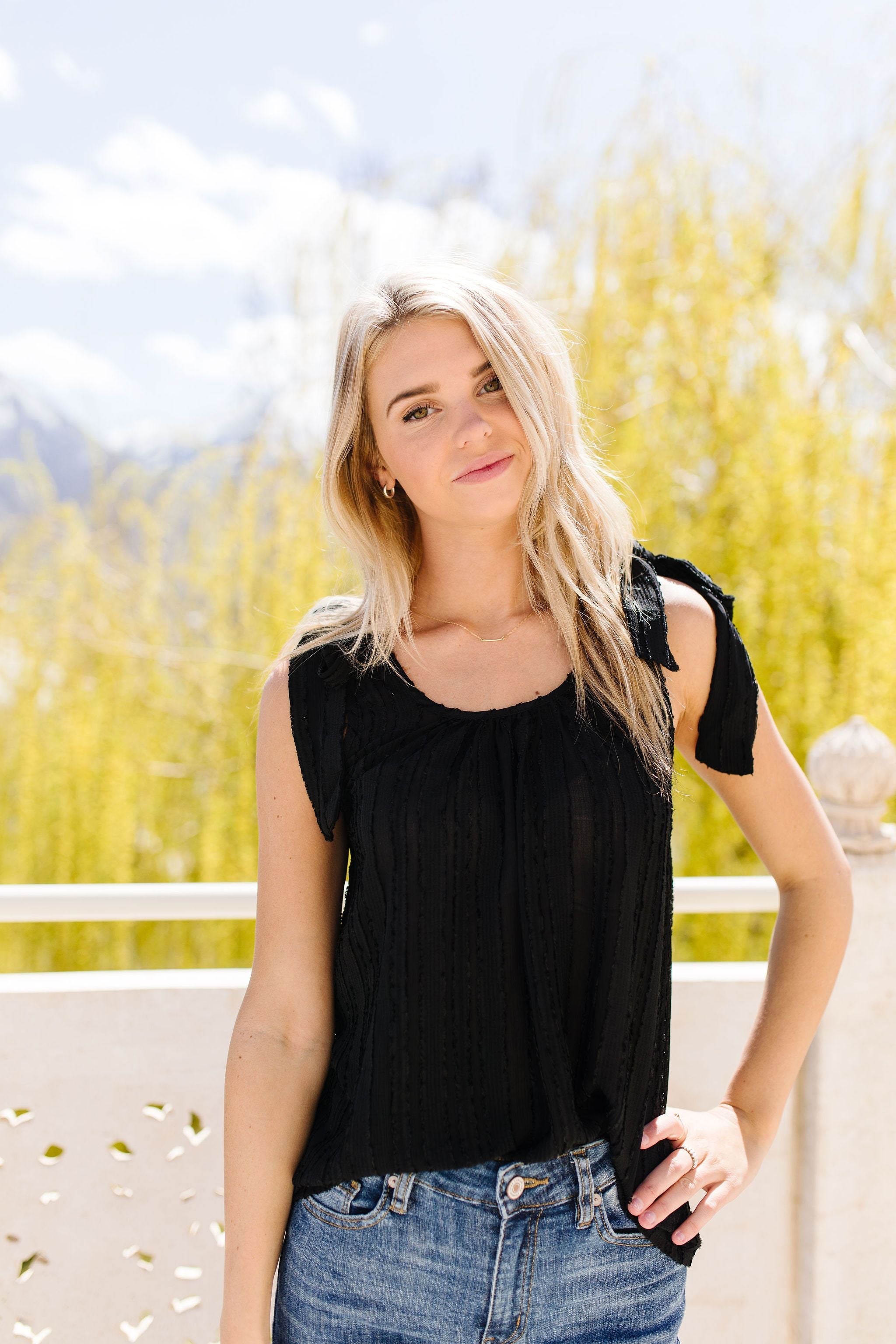 Shoulder Tie Tank In Black