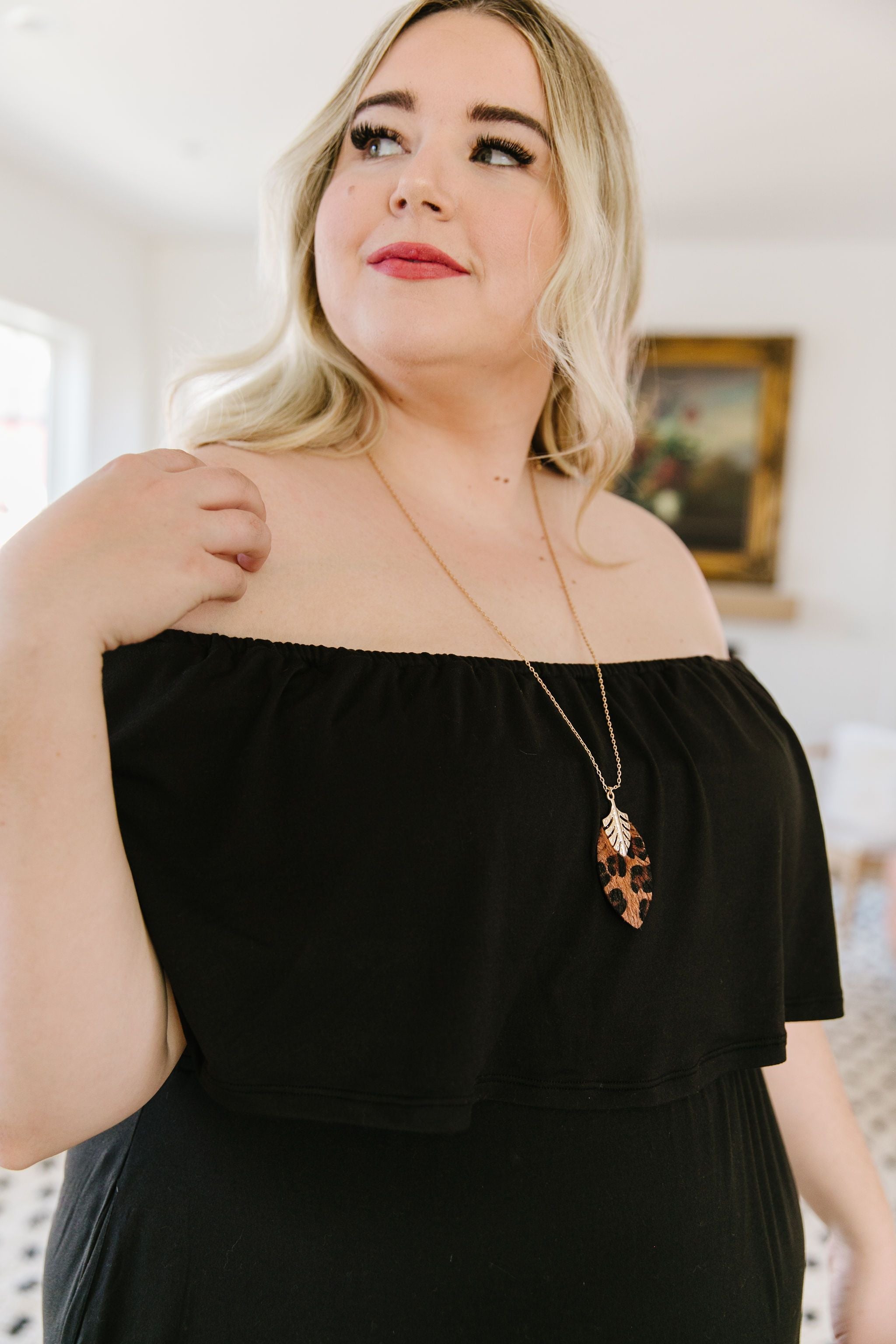 Spotted Furry Leaf Necklace