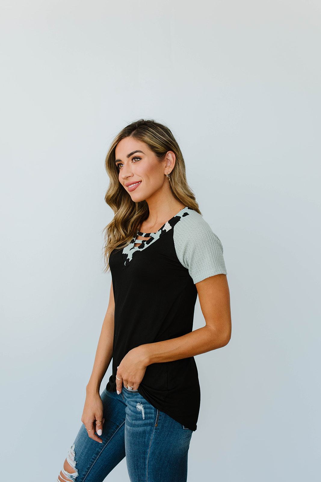 Strappy & Spotty V Top In Sage