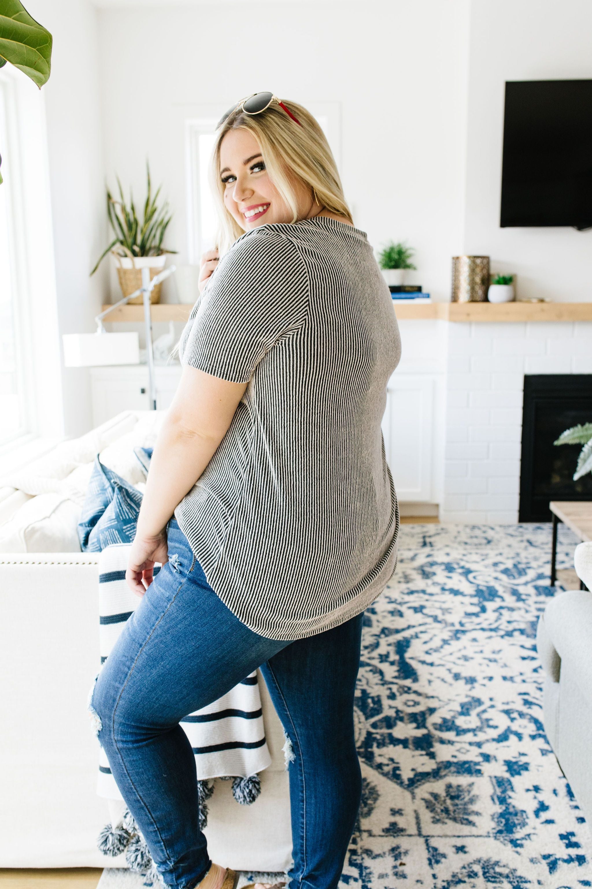 Two-Tone Ribbed V-Neck In Black