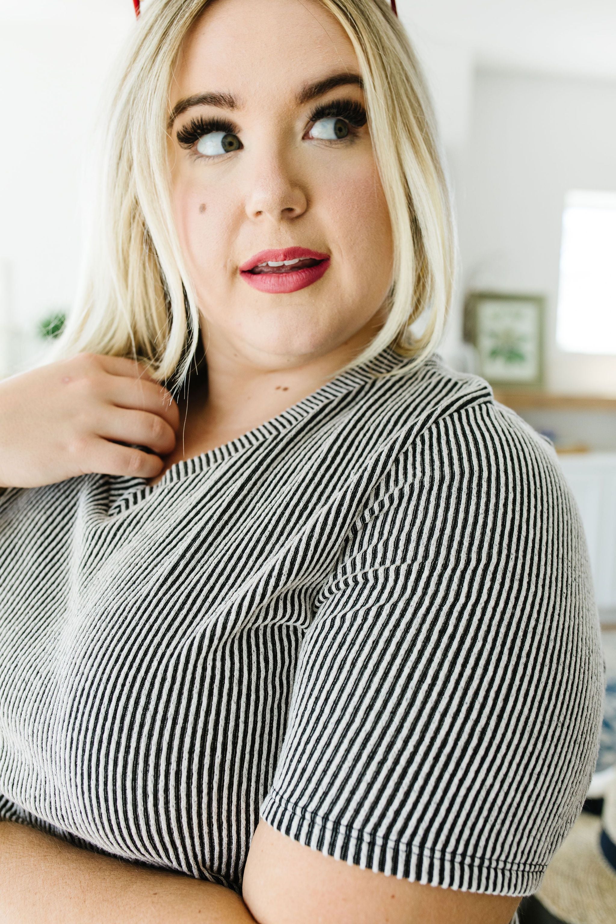 Two-Tone Ribbed V-Neck In Black