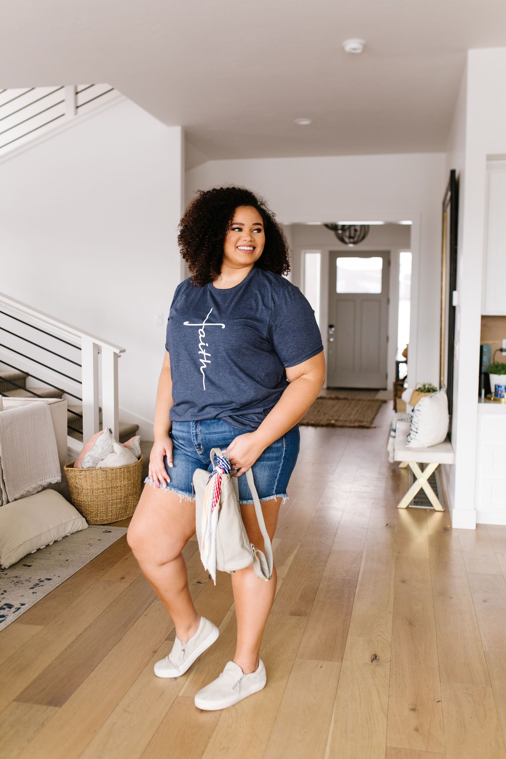 Vertical Faith Graphic Tee In Heathered Navy