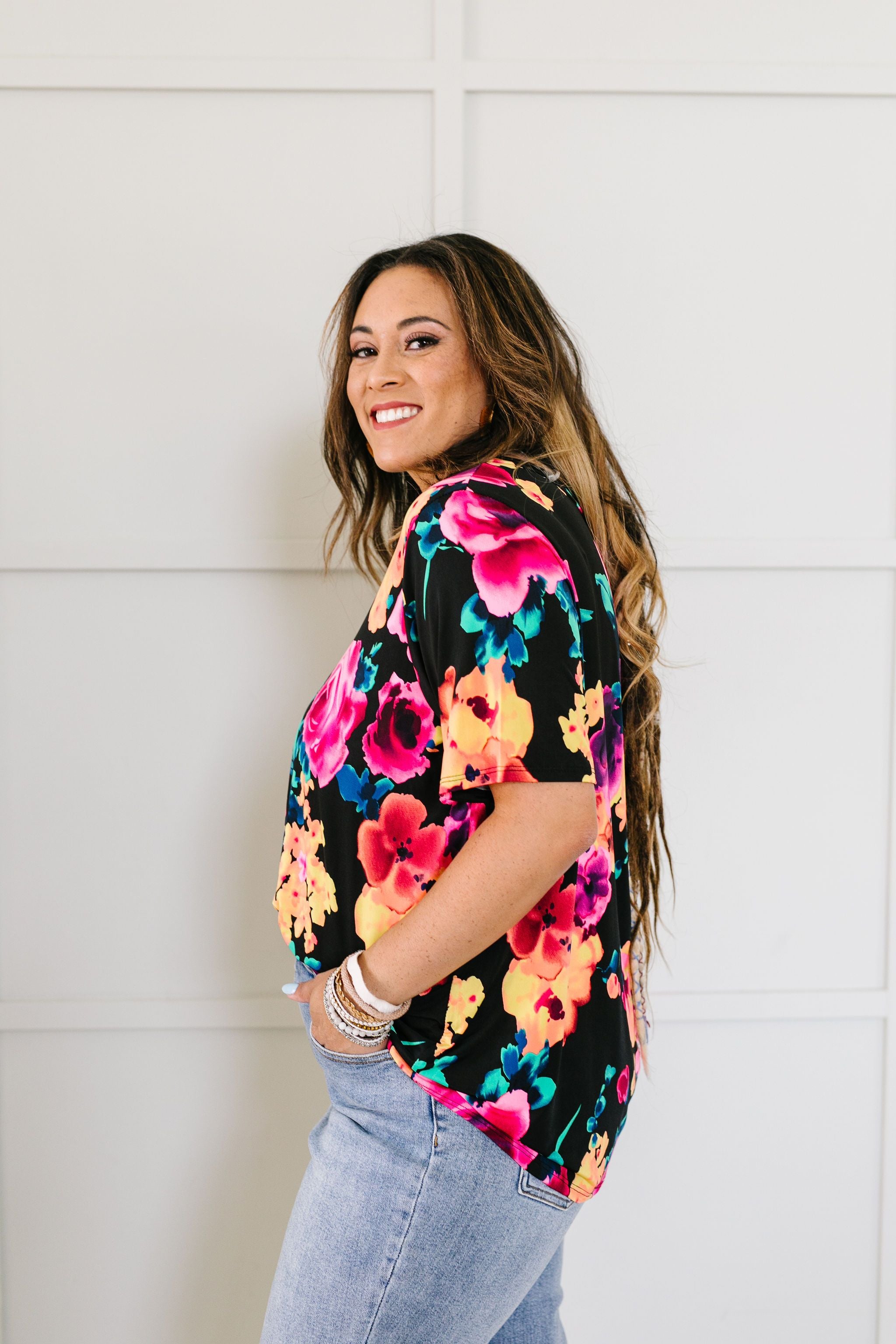 Watercolor Flowers Keyhole Top In Black