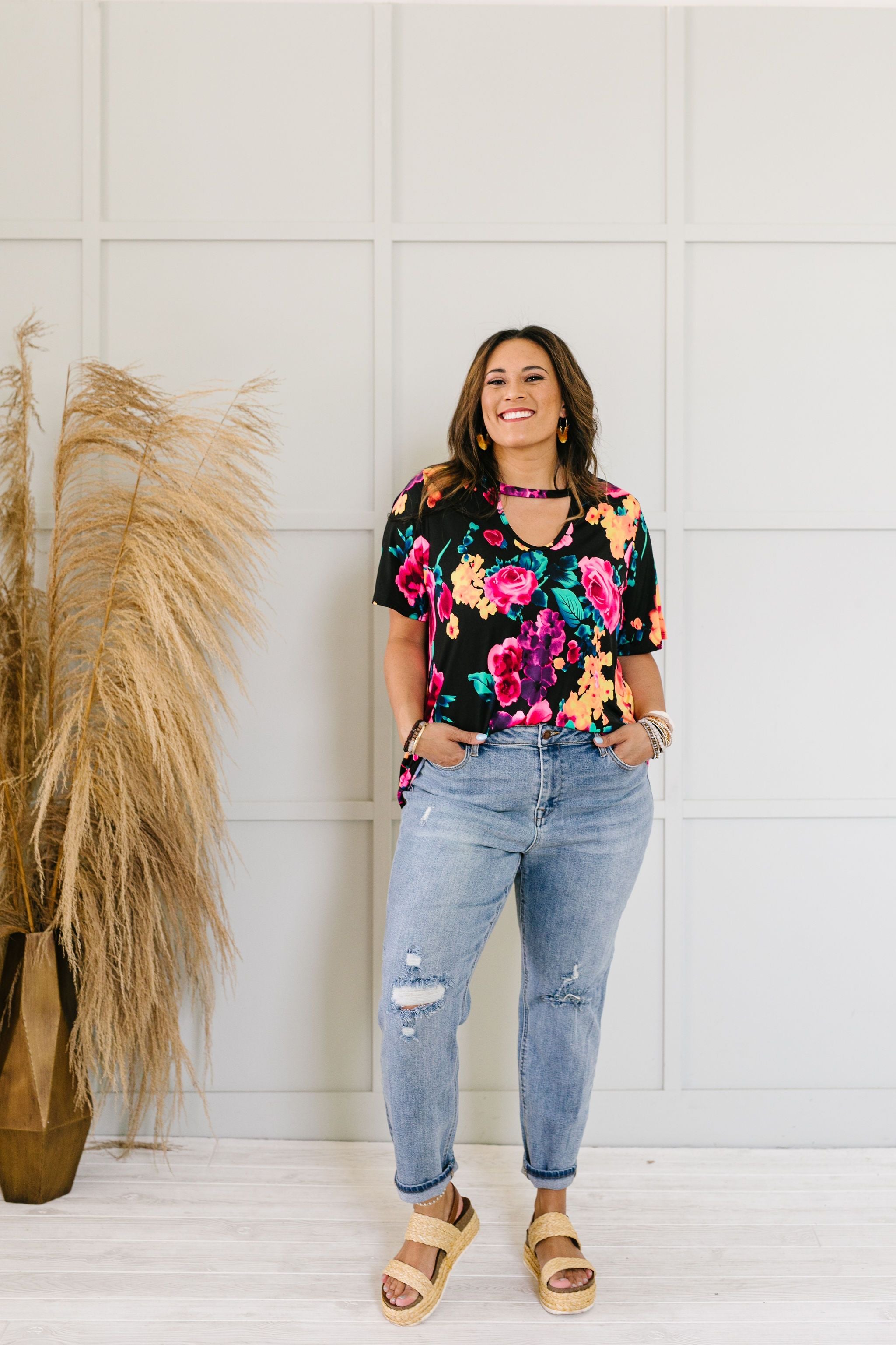 Watercolor Flowers Keyhole Top In Black