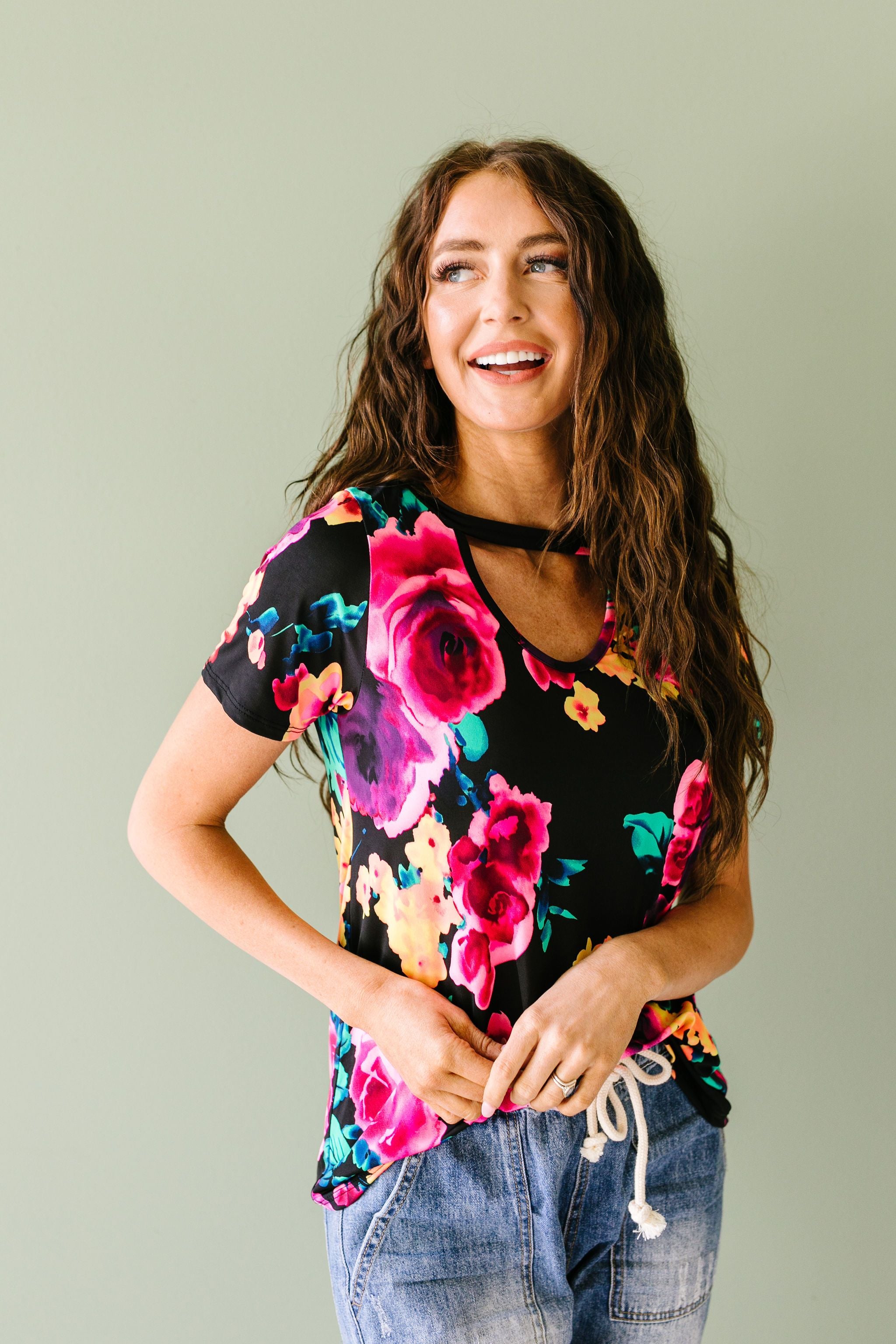 Watercolor Flowers Keyhole Top In Black