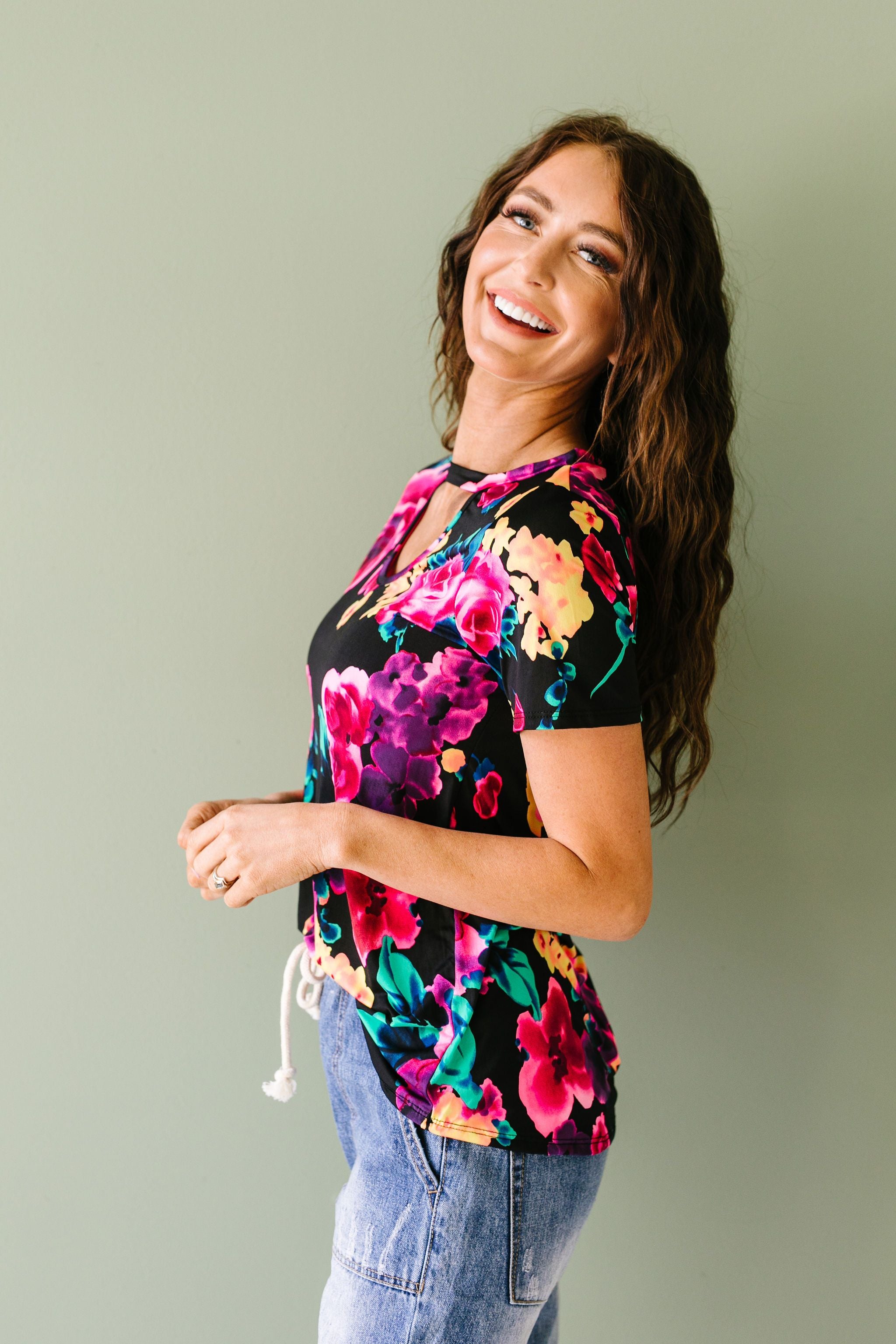 Watercolor Flowers Keyhole Top In Black