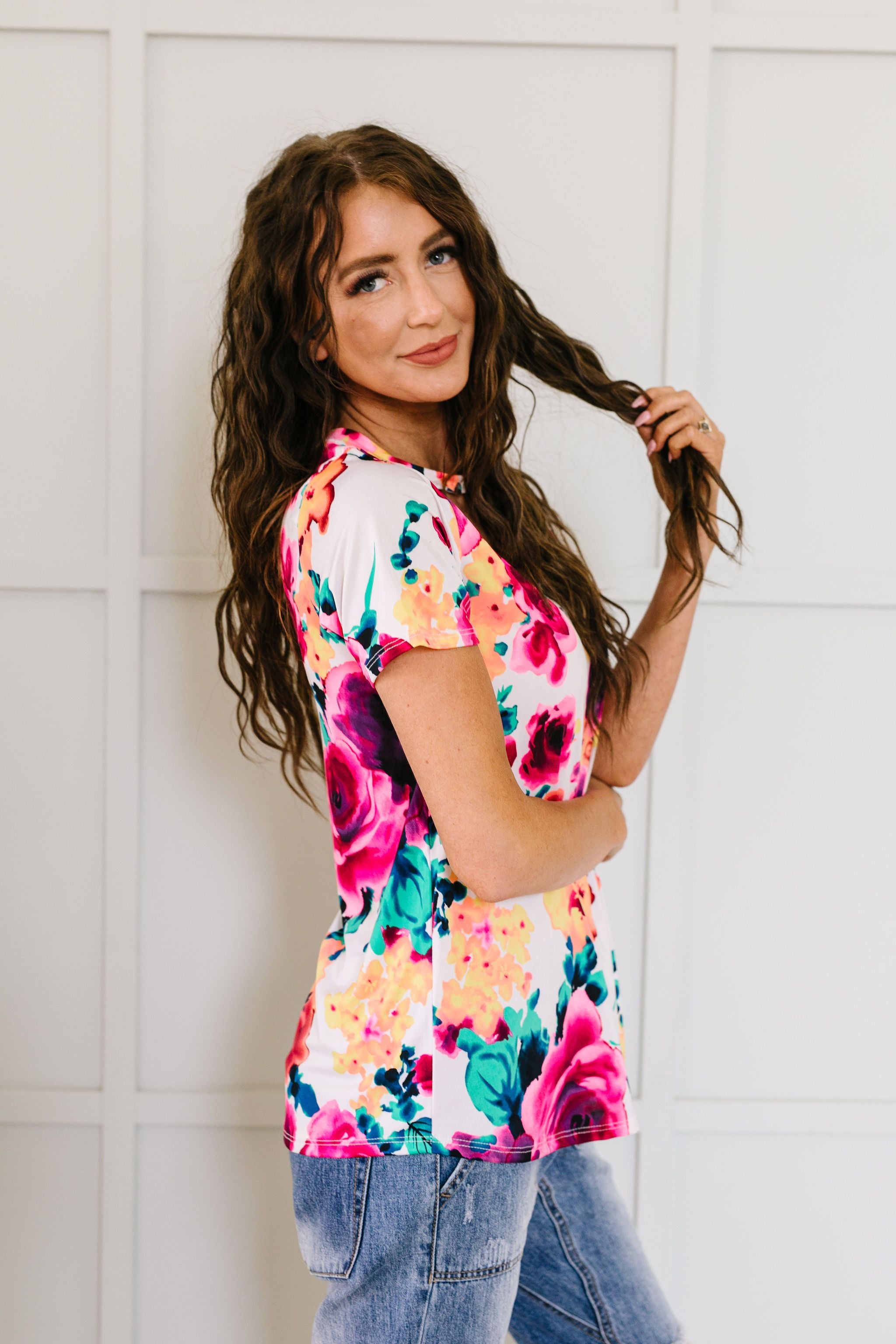 Watercolor Flowers Keyhole Top In Ivory