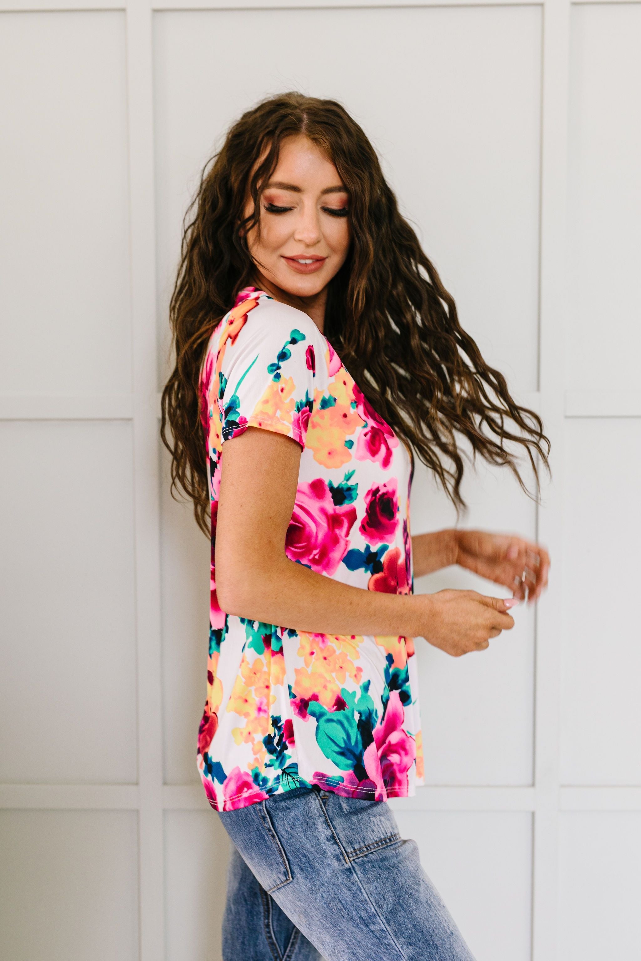 Watercolor Flowers Keyhole Top In Ivory