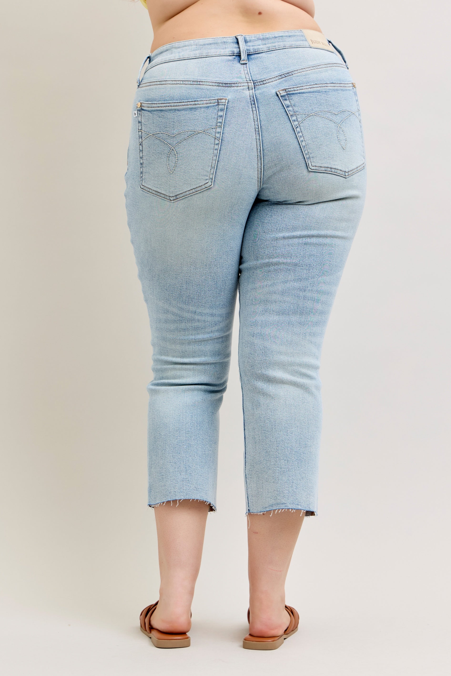 Martha Mid Rise Kick Flare w Raw Hem