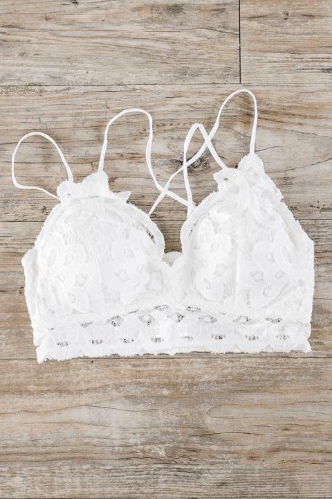 XOXO Scalloped Lace Bralette In Ivory