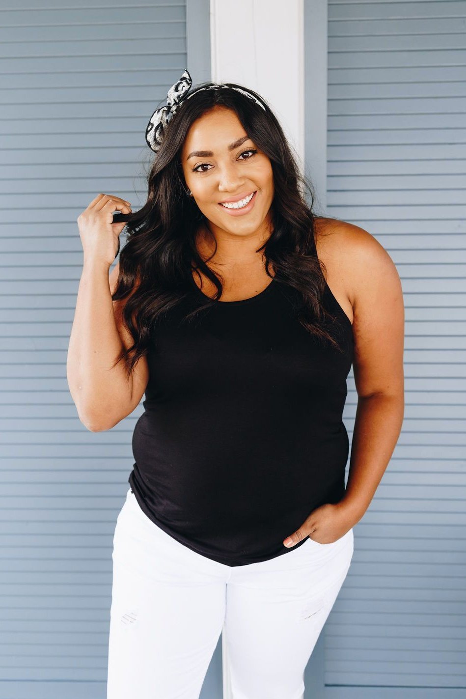 Basic Scoop Neck Tank In Black