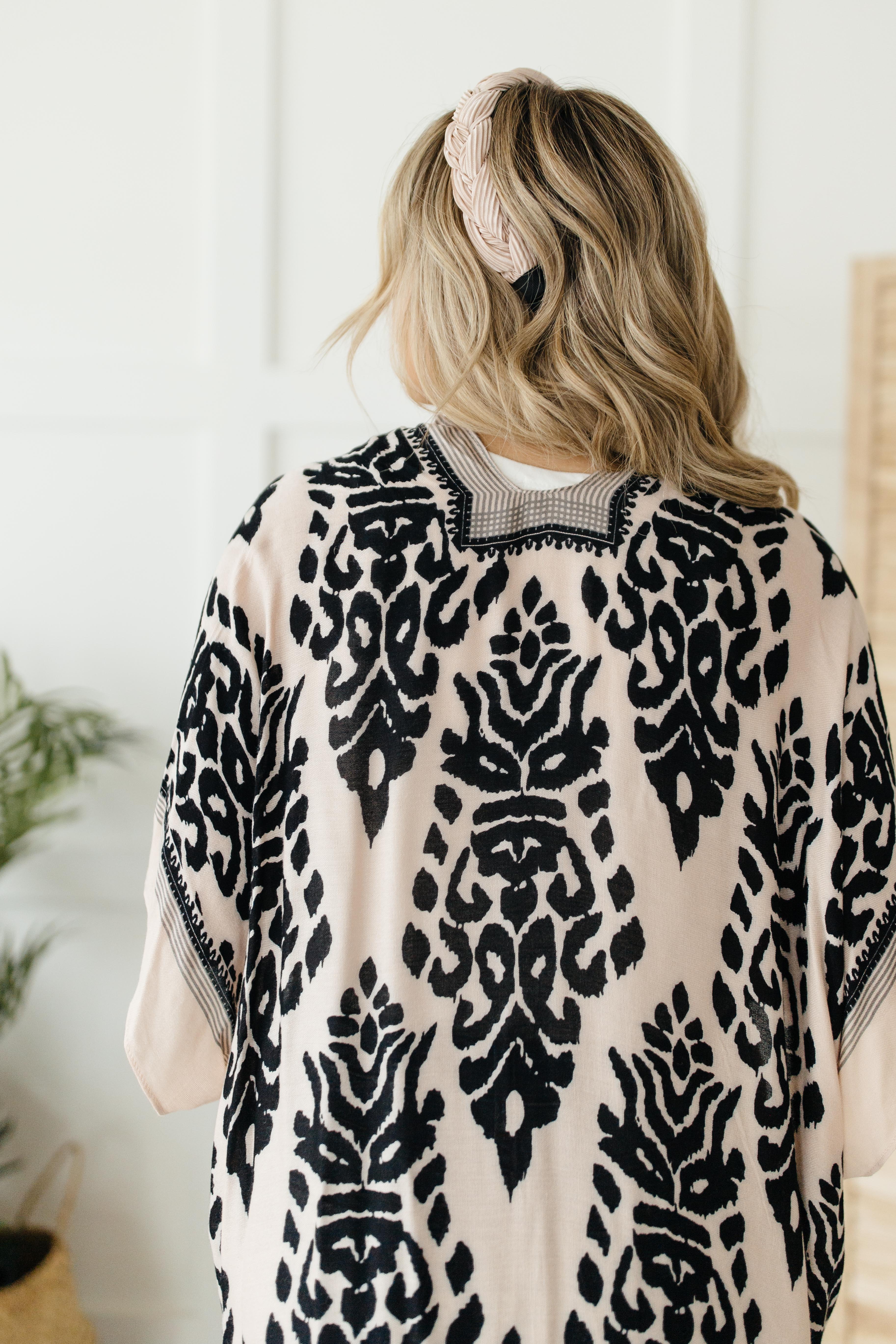 Black & Blush Print Kimono