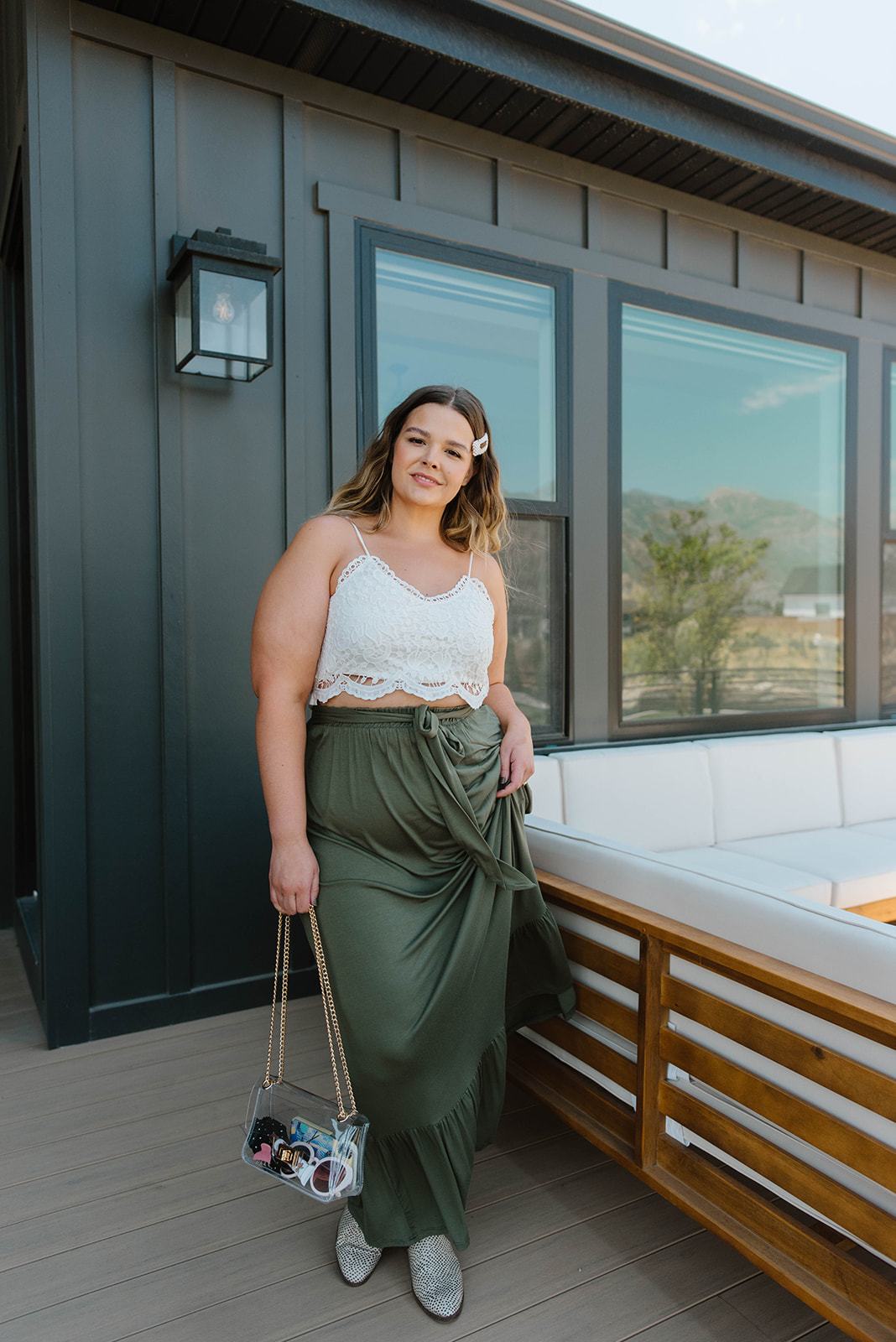 Falling For You Skirt In Olive