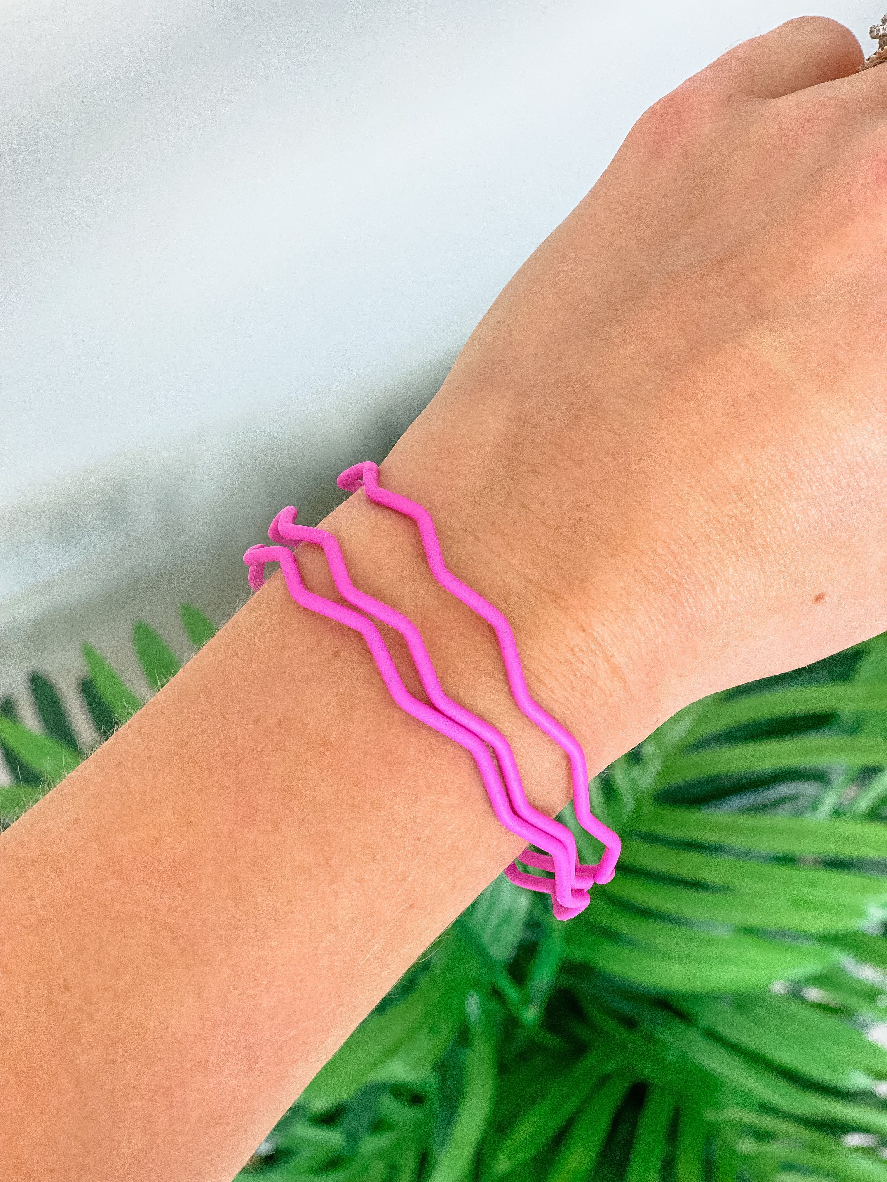 Wave Bangle Set in Two Colors