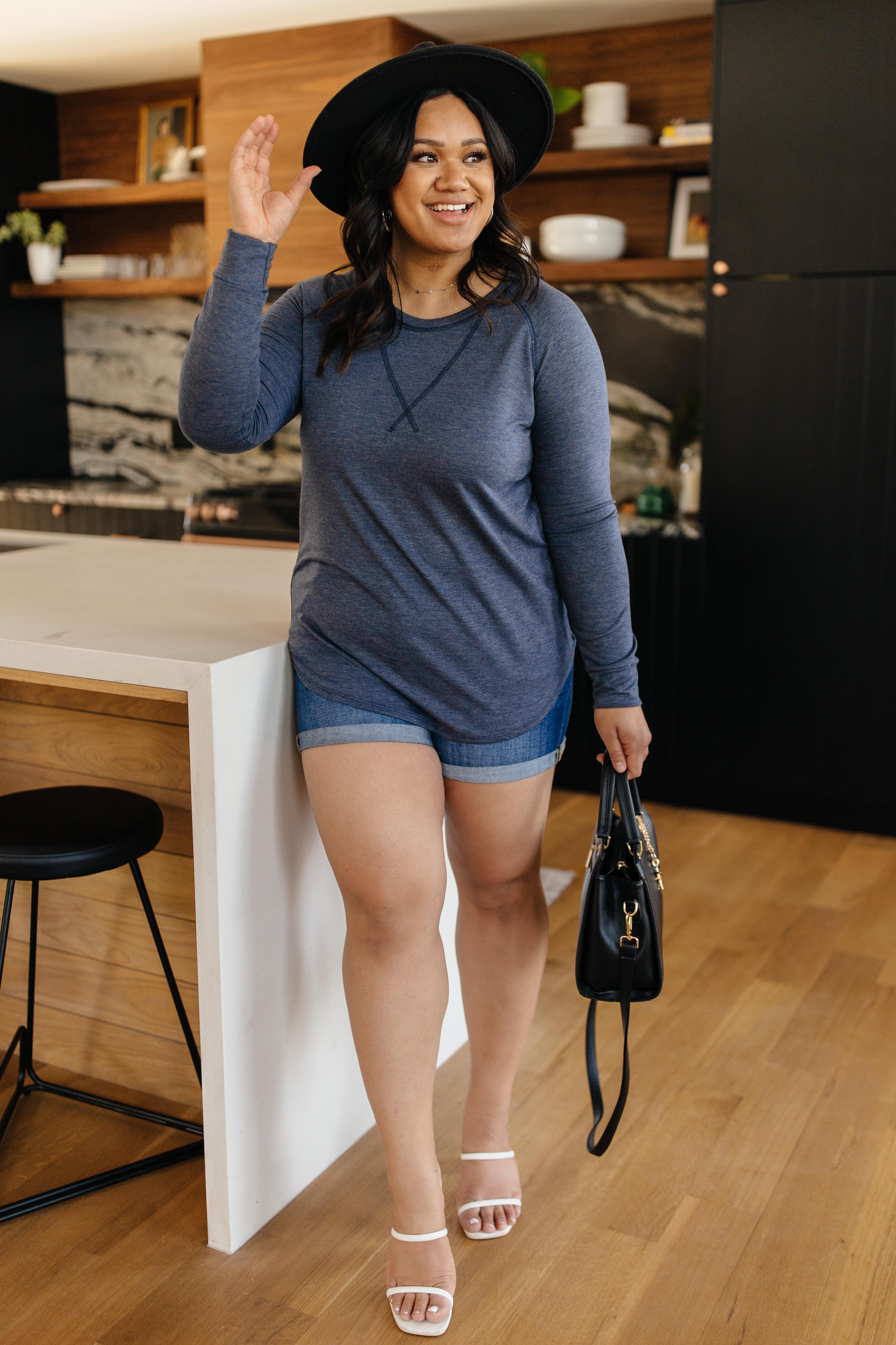 Super Simple Long Sleeve Tee in Navy