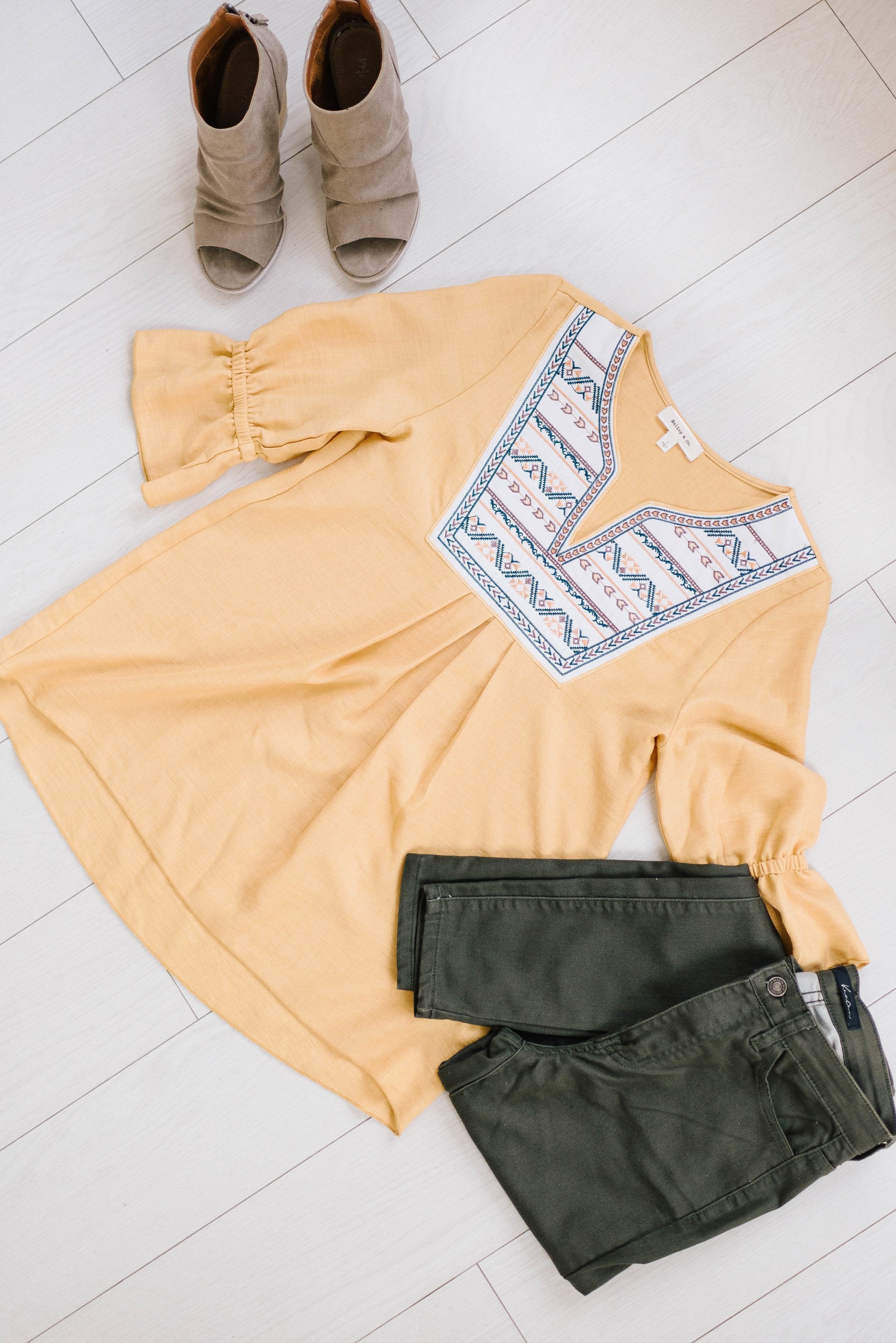 Chelan Top in Mustard
