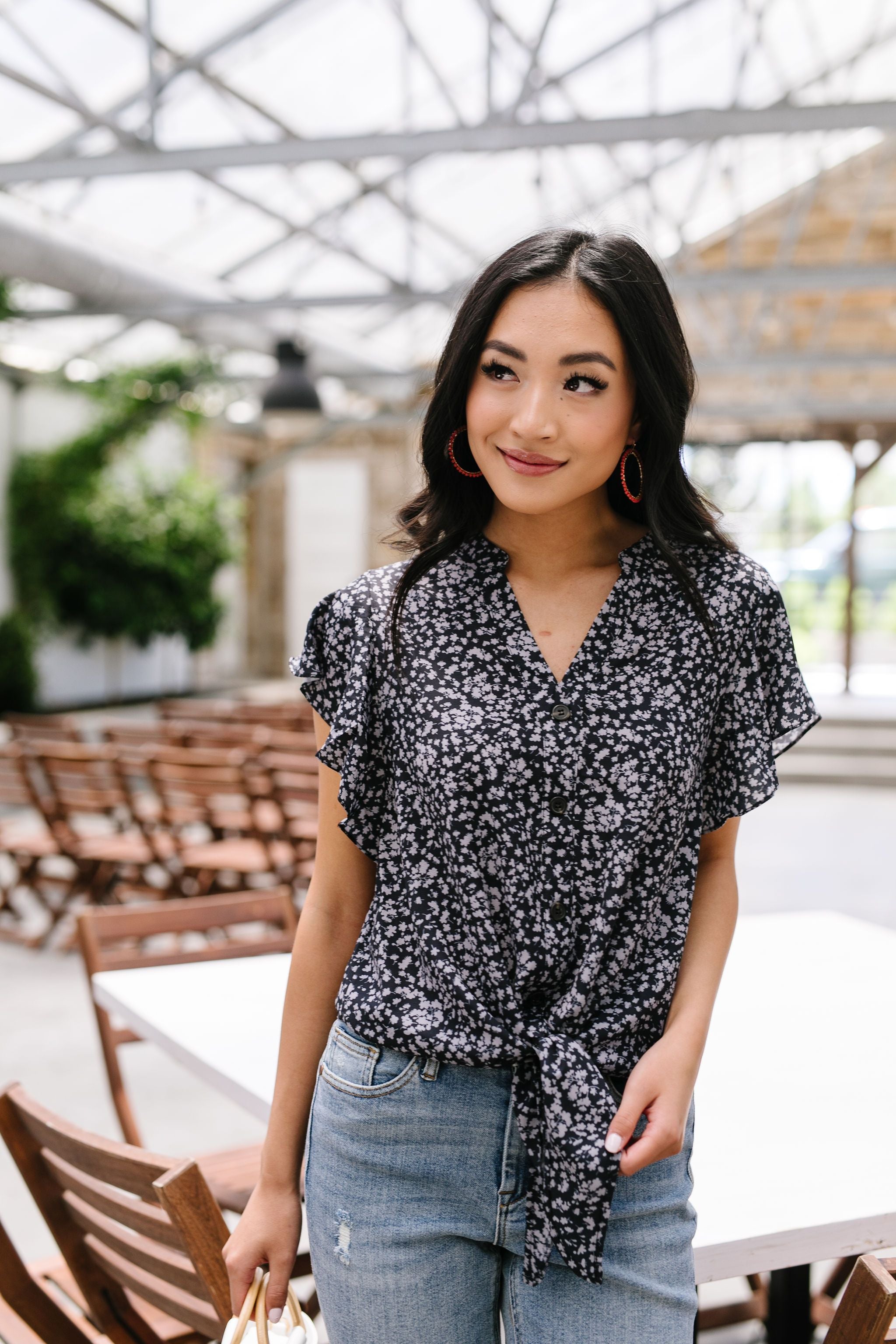 Flutters Blouse In Black
